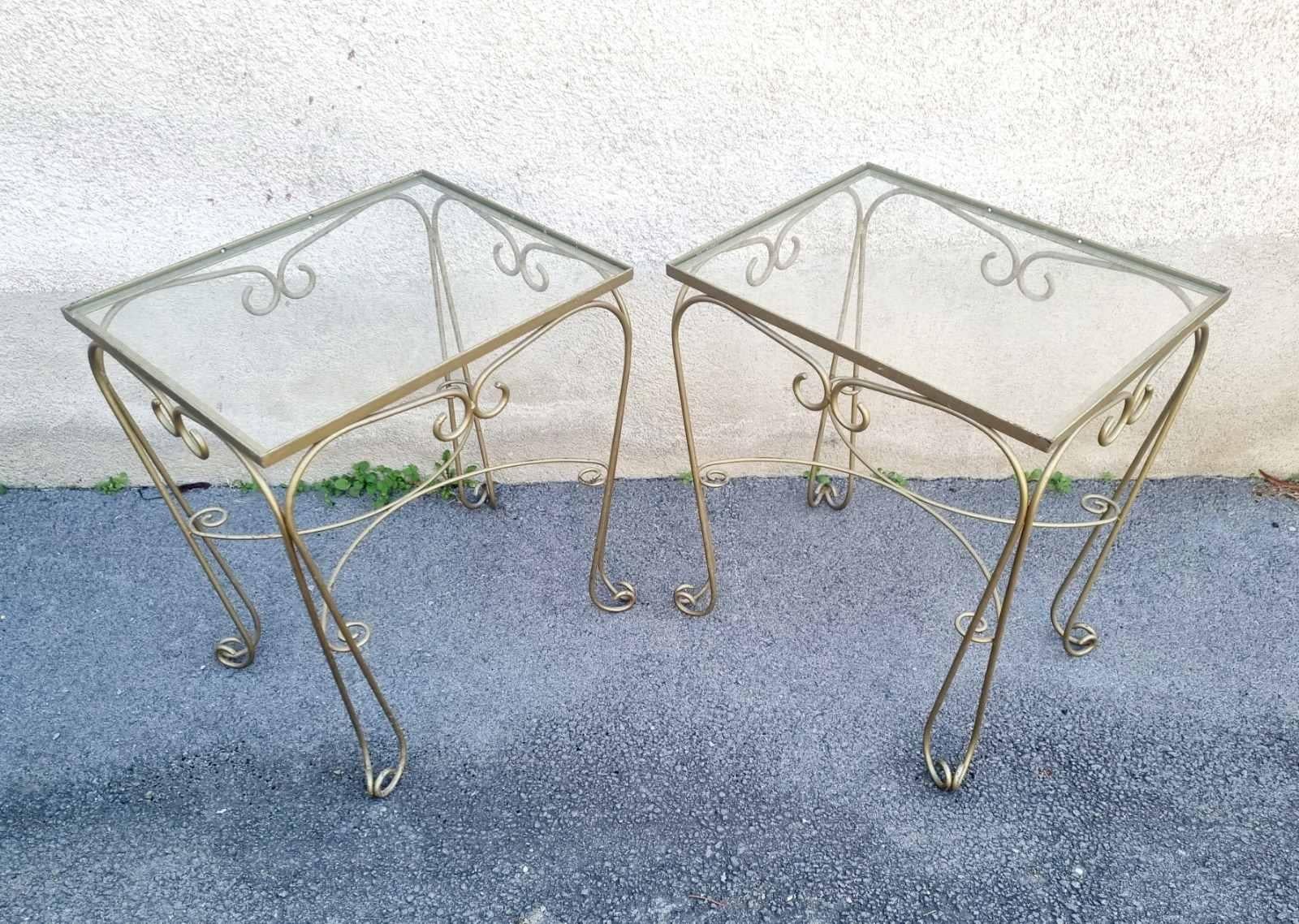 Paire de tables d'appoint en métal et verre, France 60s en vente 5