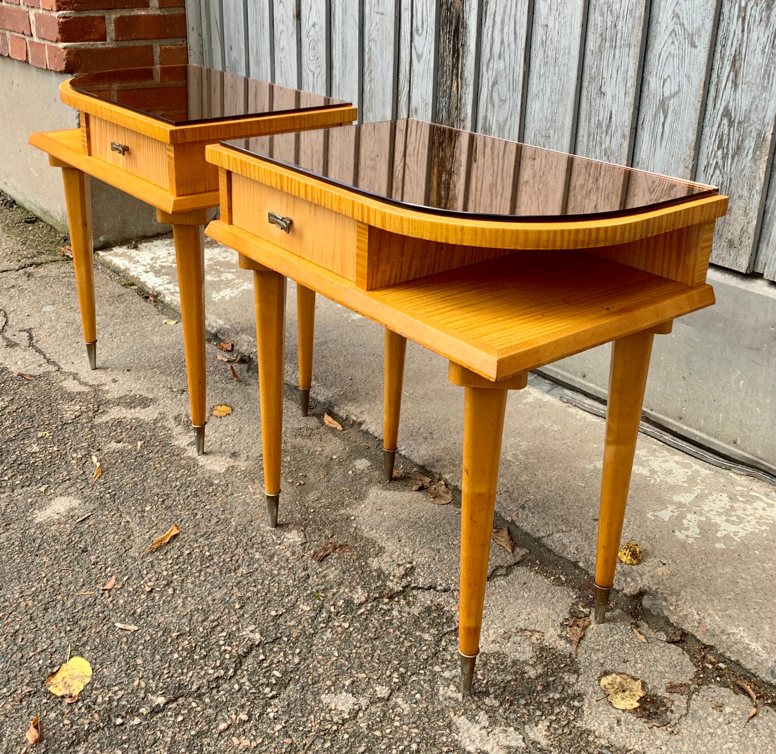 Pair of Mid-Century French Nightstands In Birch Wood For Sale 7