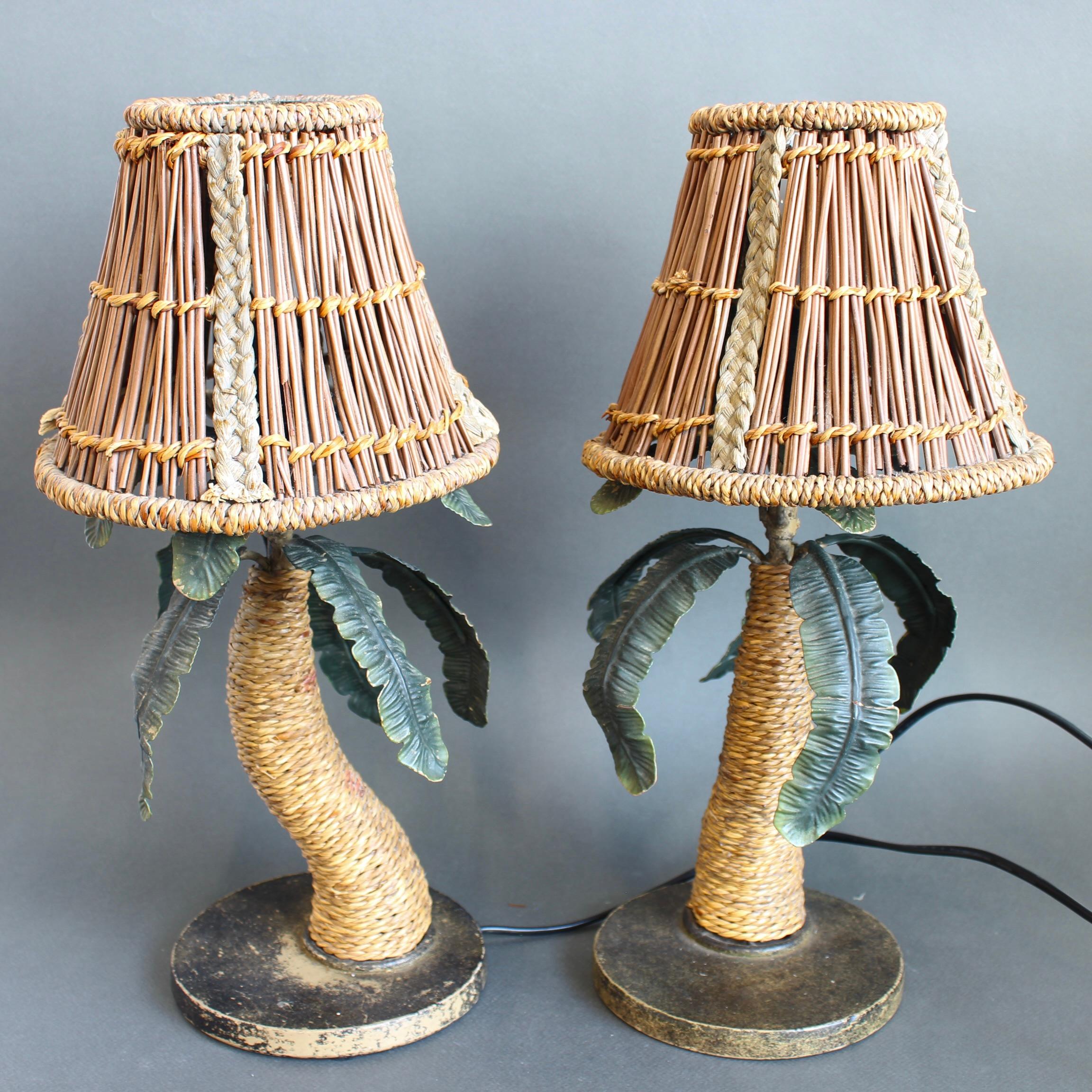 Rattan Pair of Mid-Century French Tôle Palm Tree Table Lamps (circa 1960s) For Sale