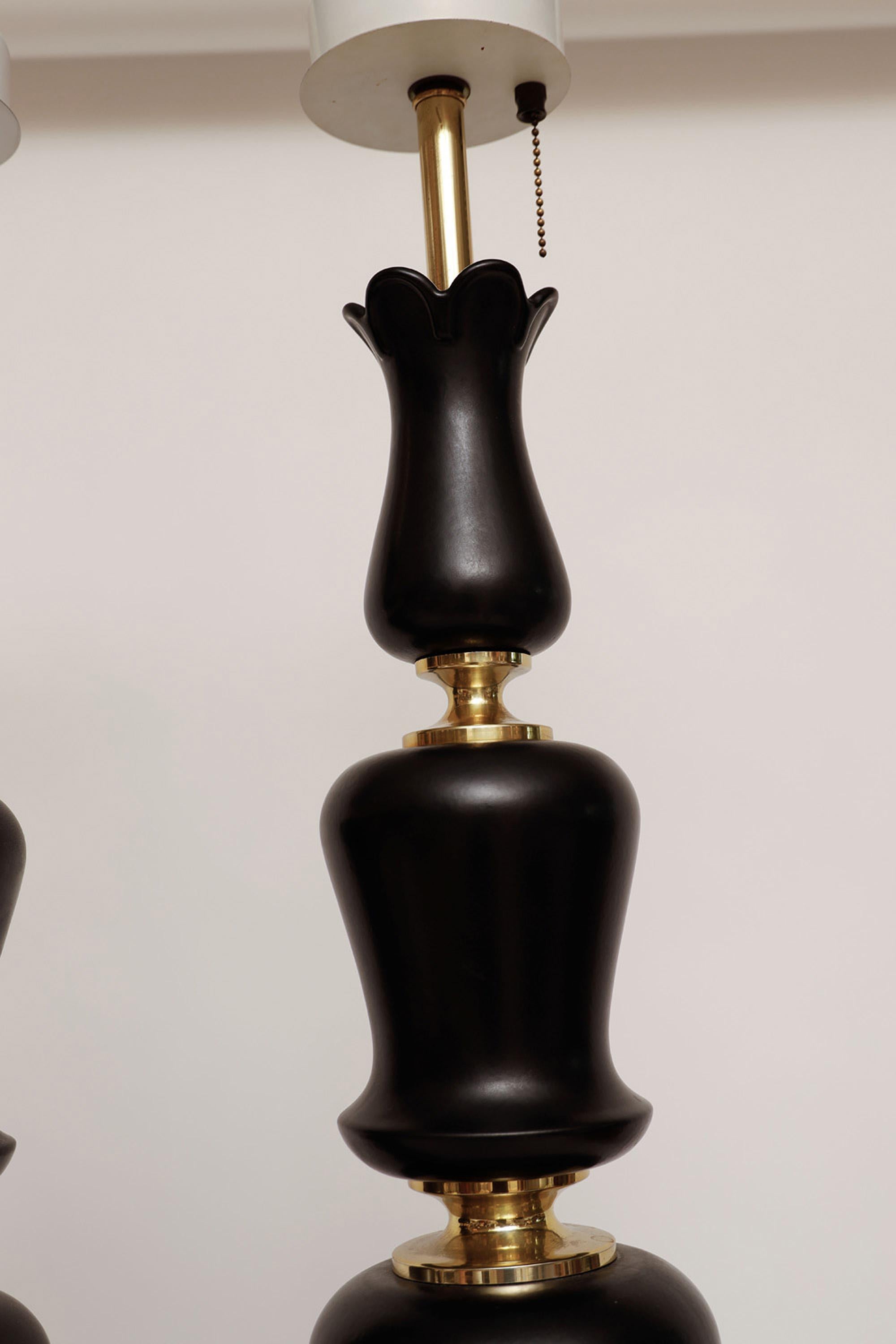 20th Century Pair of Mid-Century Gerald Thurston Black Ceramic Table Lamps For Sale