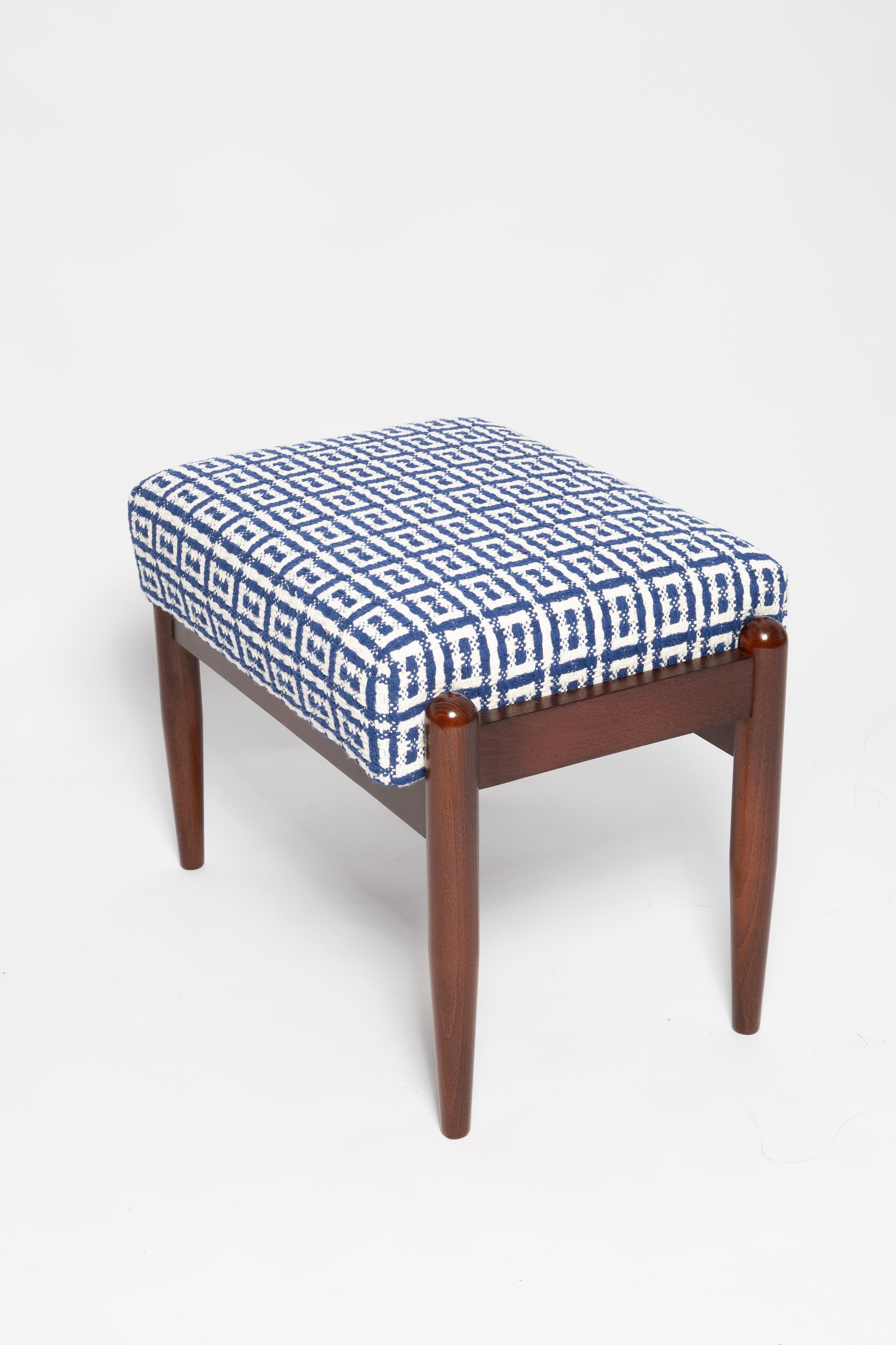 Fatto a mano Coppia di sgabelli GFM di metà secolo in tweed jacquard Dedar, E. Homa, Europa, anni '60 in vendita