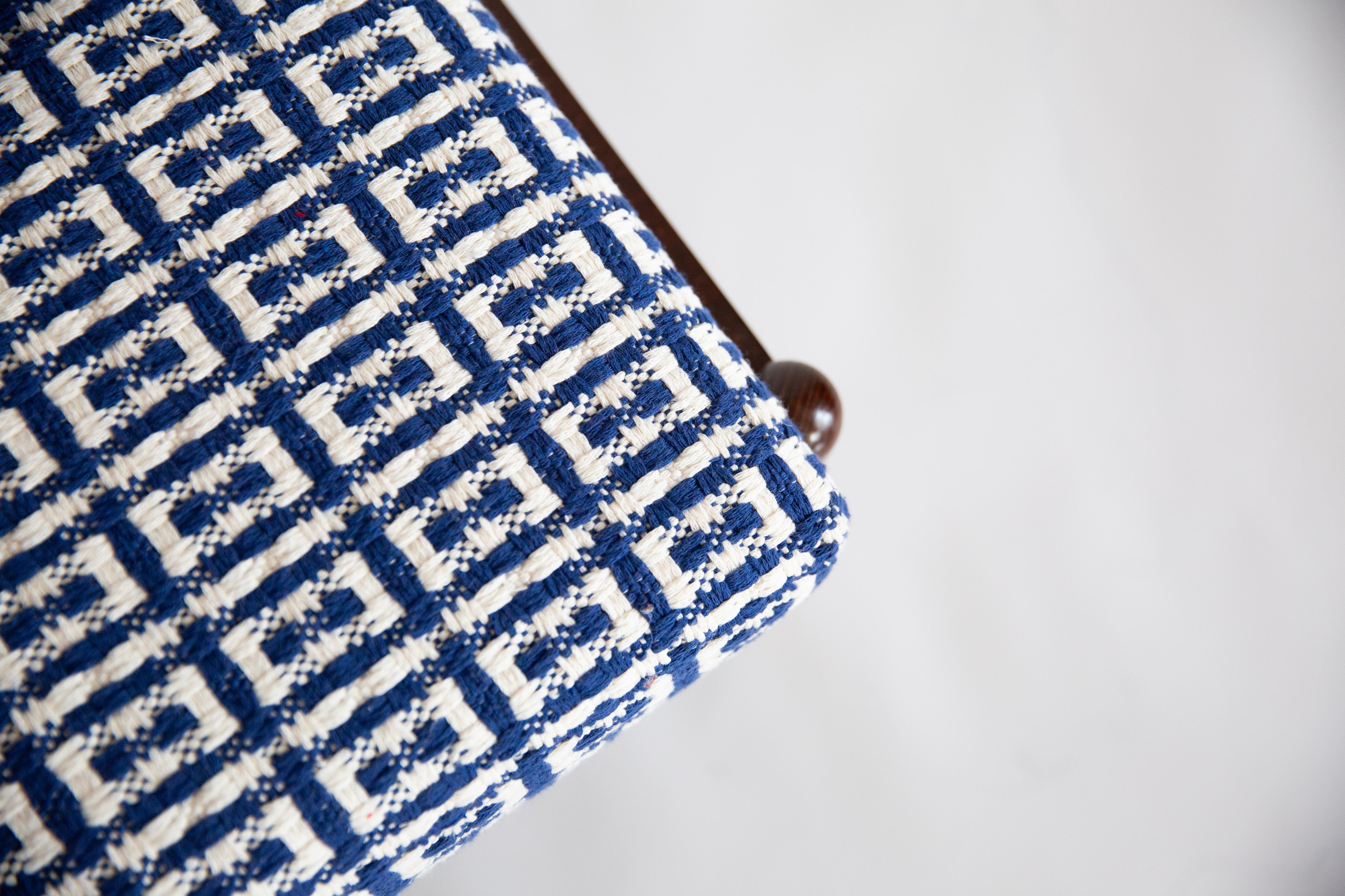 Tessile Coppia di sgabelli GFM di metà secolo in tweed jacquard Dedar, E. Homa, Europa, anni '60 in vendita
