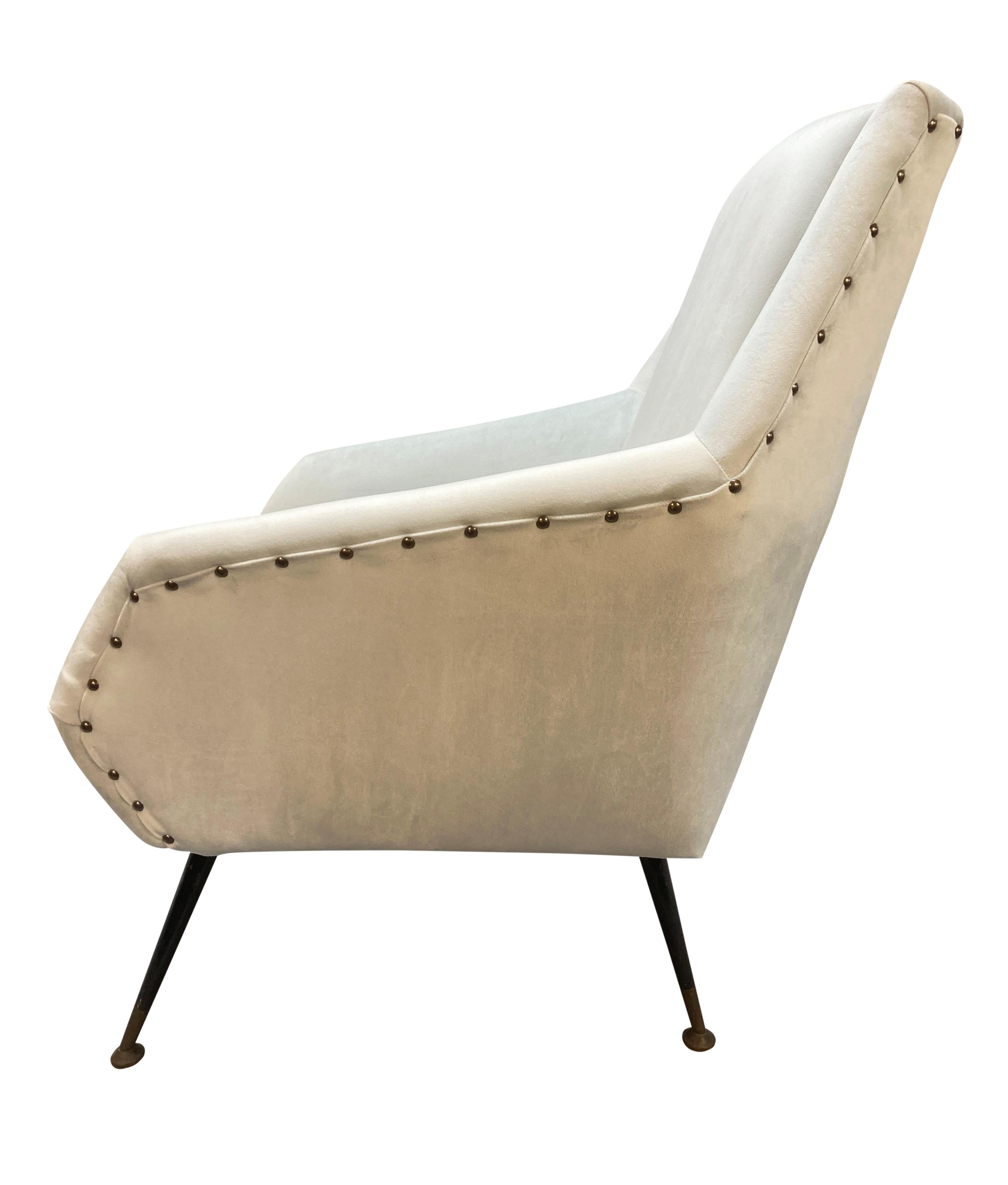italien Paire de fauteuils de style Gio Ponti du milieu du siècle dernier en vente