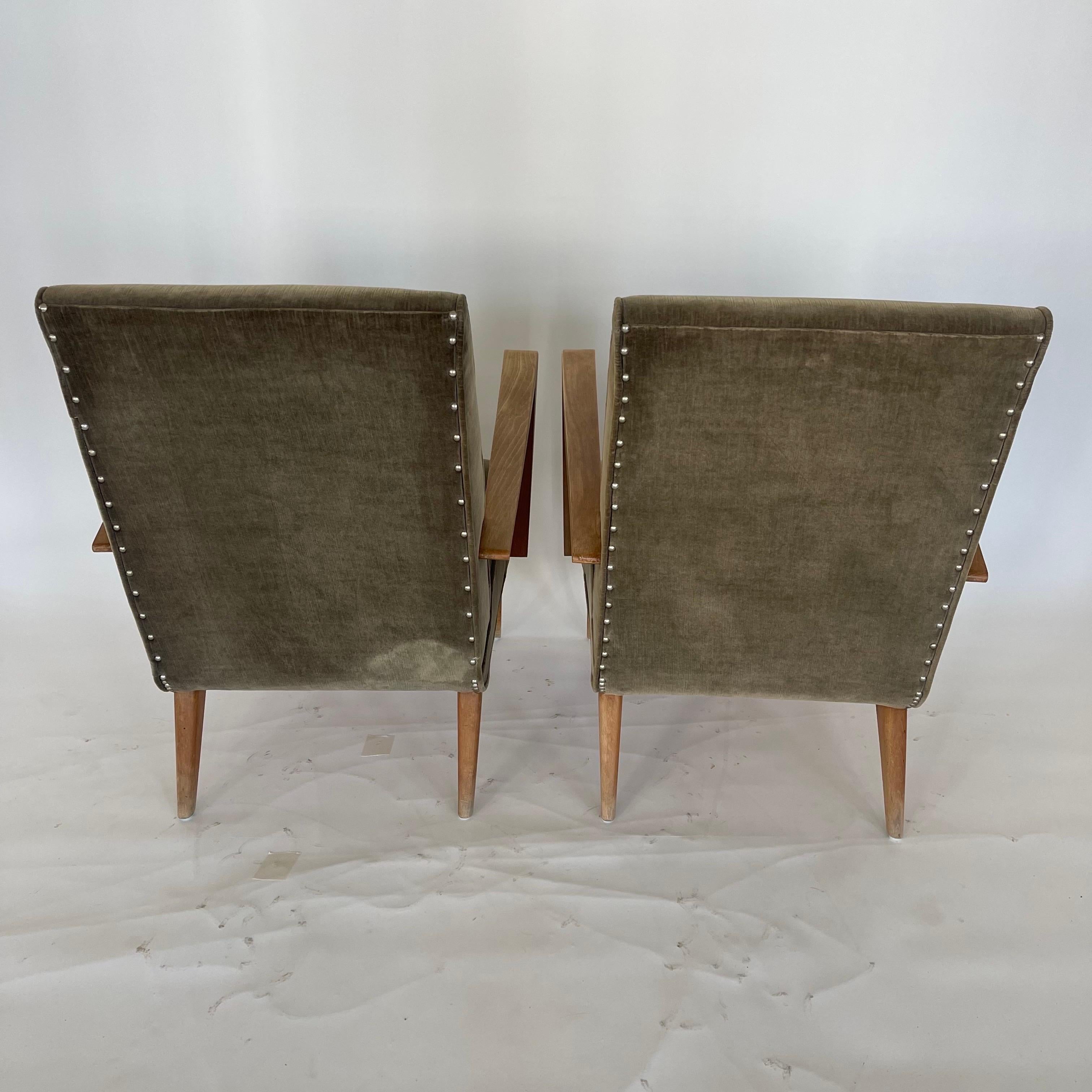 Pareja de sillones italianos de terciopelo estilo Gio Ponti de mediados de siglo, Italia, años 60 Tapicería