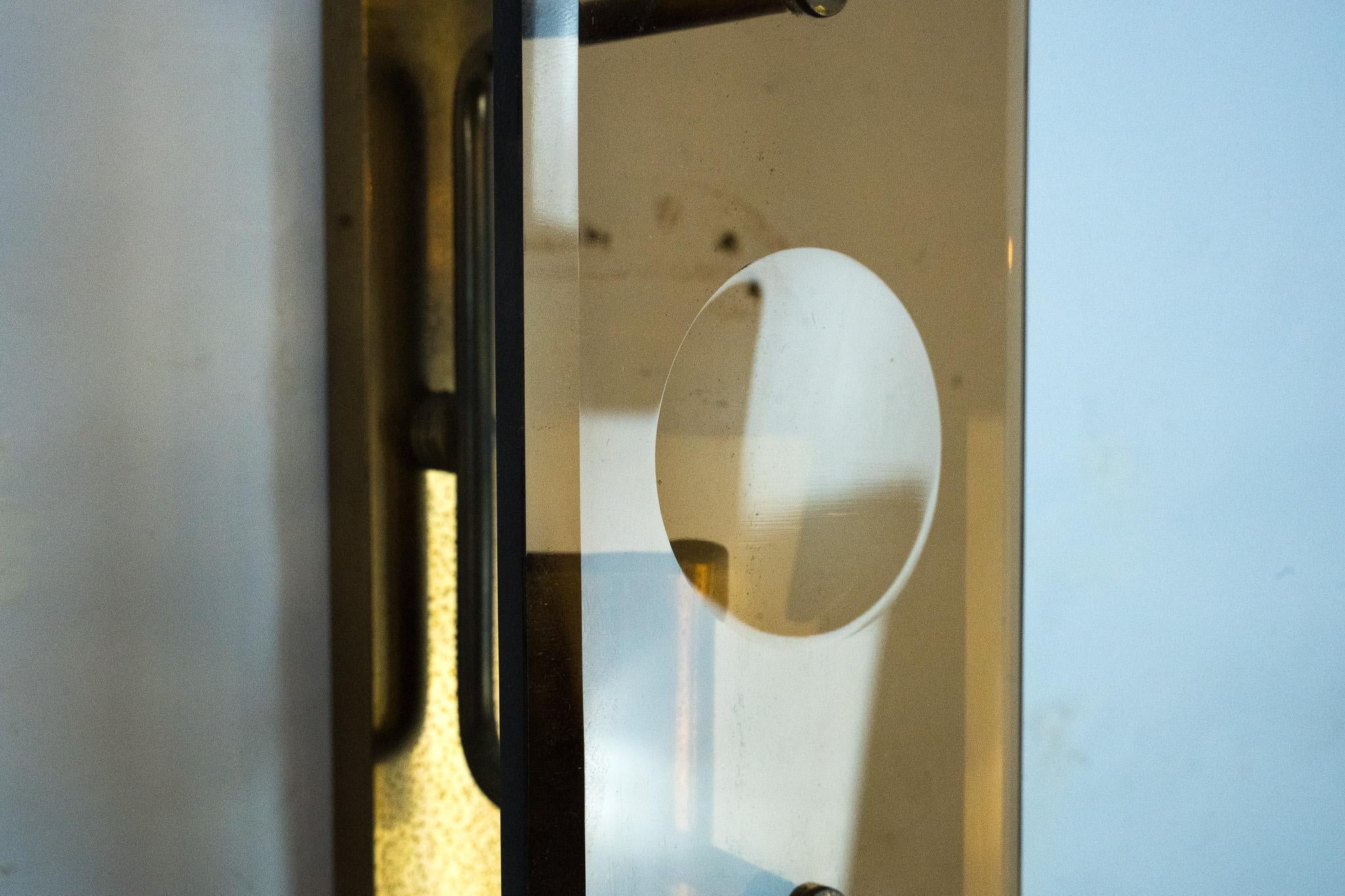 Paire d'appliques en verre et laiton du milieu du siècle à la manière de Cristal Arte. 1960 en vente 7
