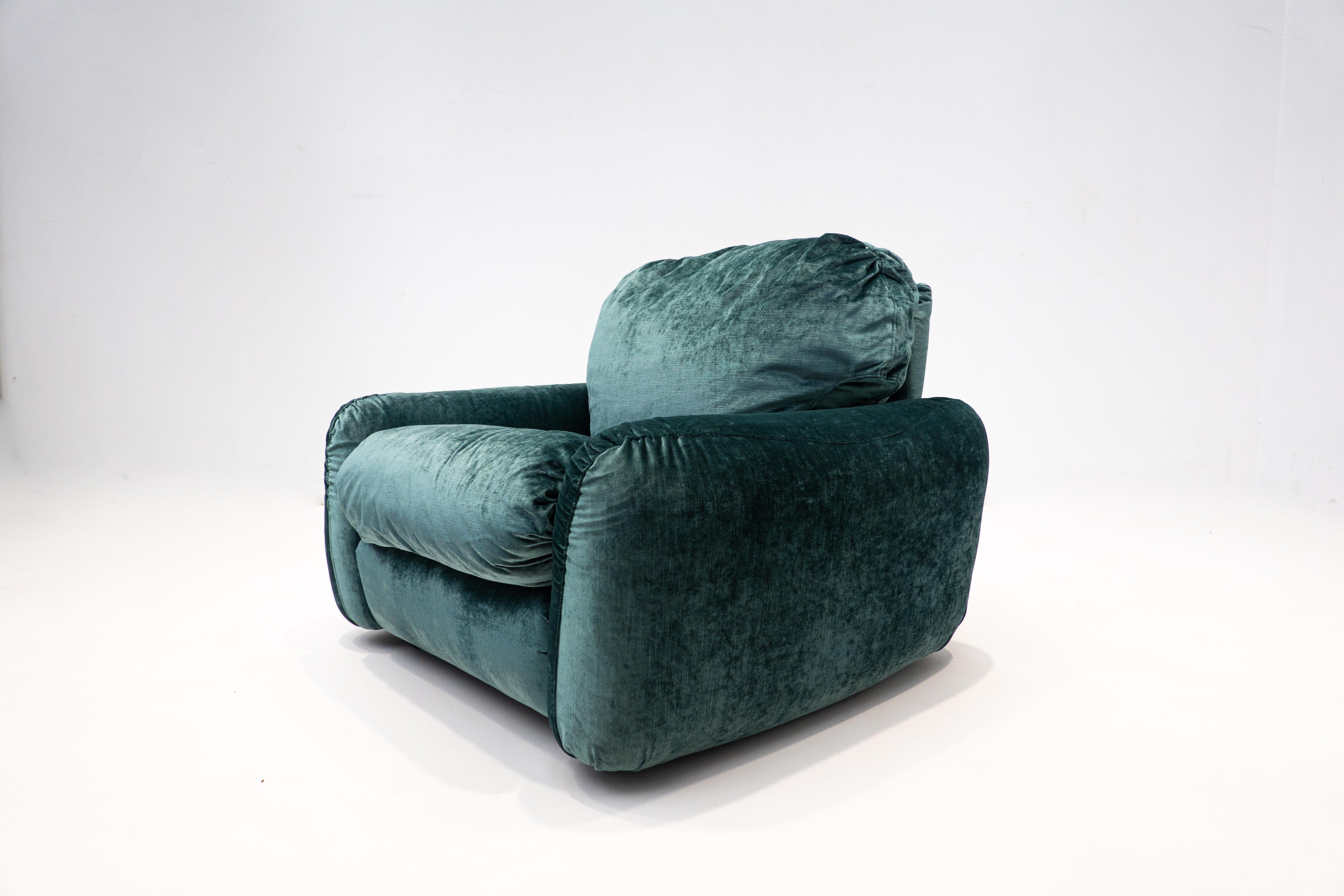 Pair of Mid-Century Green Velvet Armchairs, Italy 1960s 1