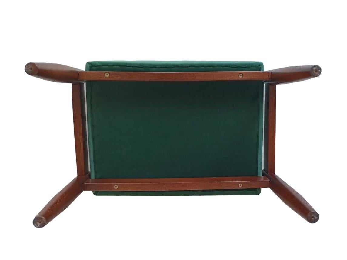 Paire de tabourets vintage en velours vert du milieu du siècle, Edmund Homa, 1960 Excellent état - En vente à 05-080 Hornowek, PL