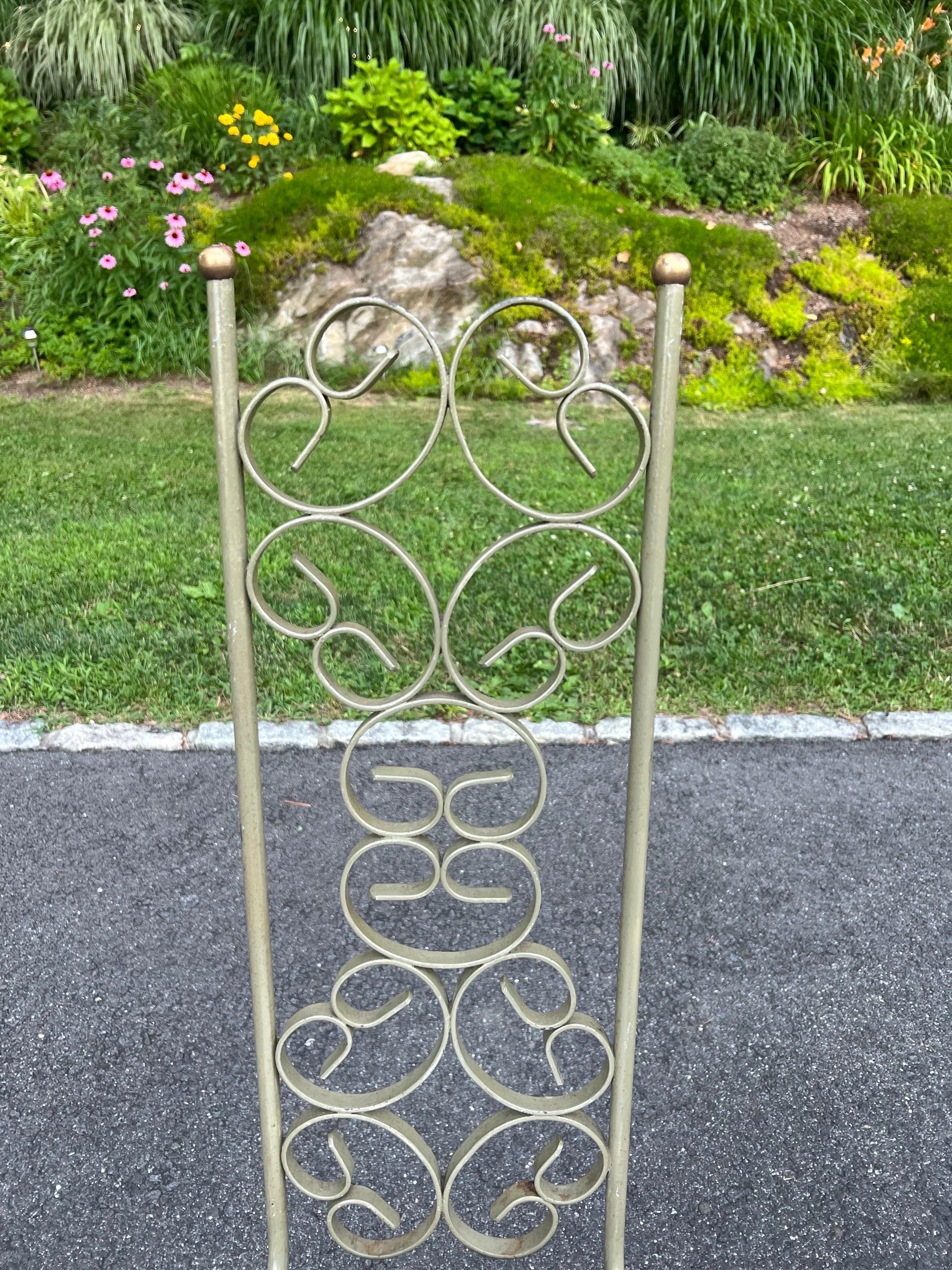 Paire de chaises de bistro Grenada du milieu du siècle par Arthur Umanoff en vente 1