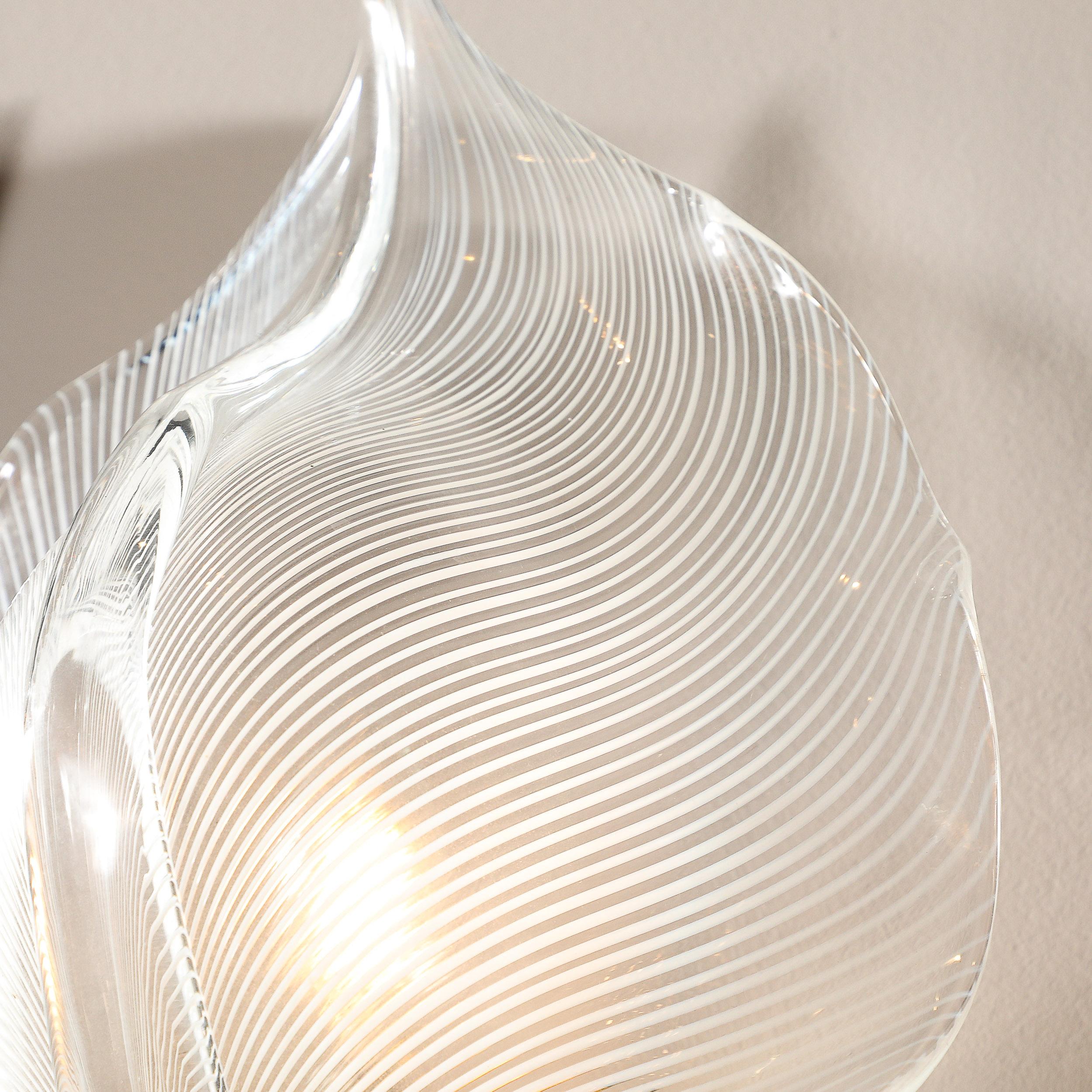 Paire d'appliques à feuilles striées en verre de Murano soufflé à la main du milieu du siècle dernier par Franco Luce en vente 4