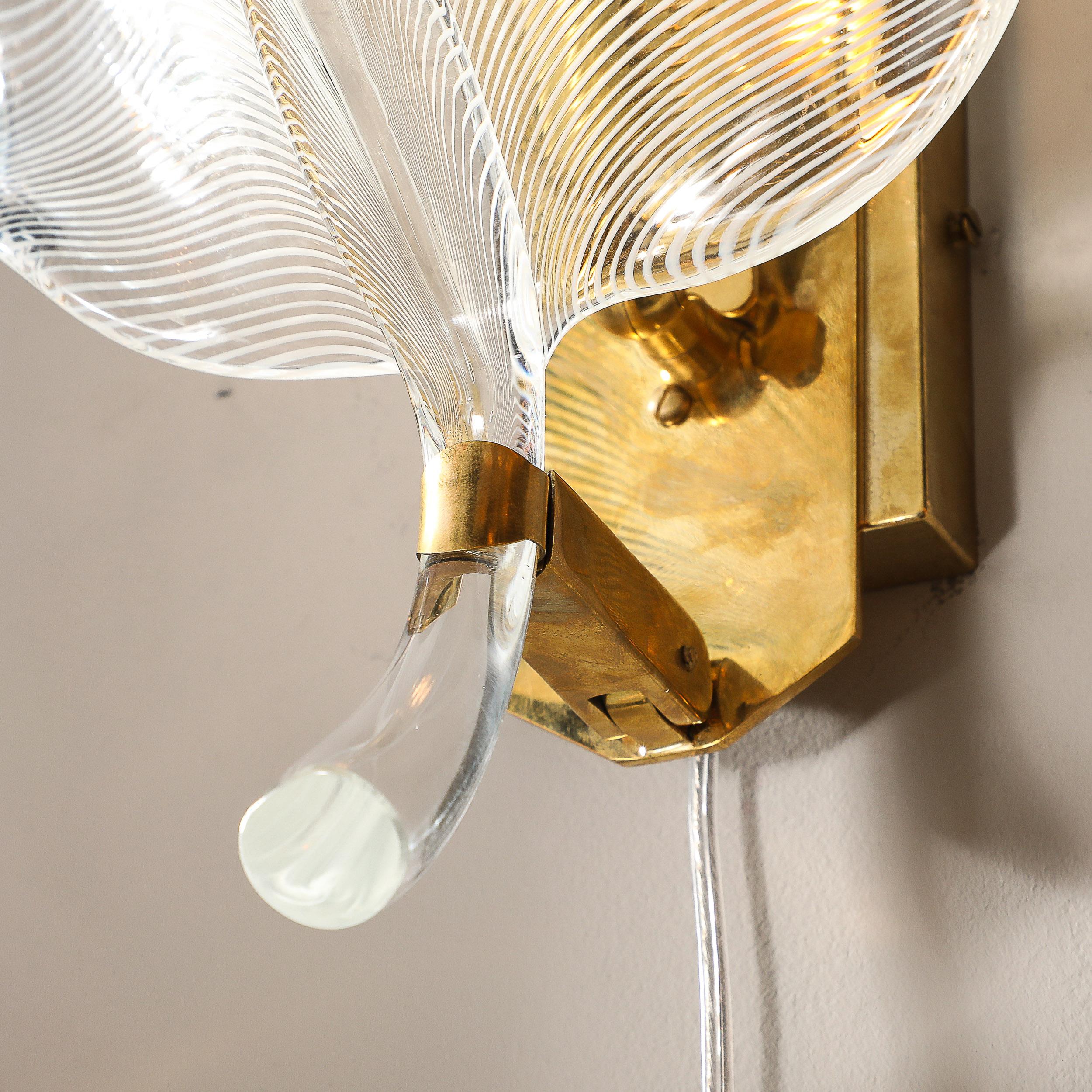 Paire d'appliques à feuilles striées en verre de Murano soufflé à la main du milieu du siècle dernier par Franco Luce en vente 5