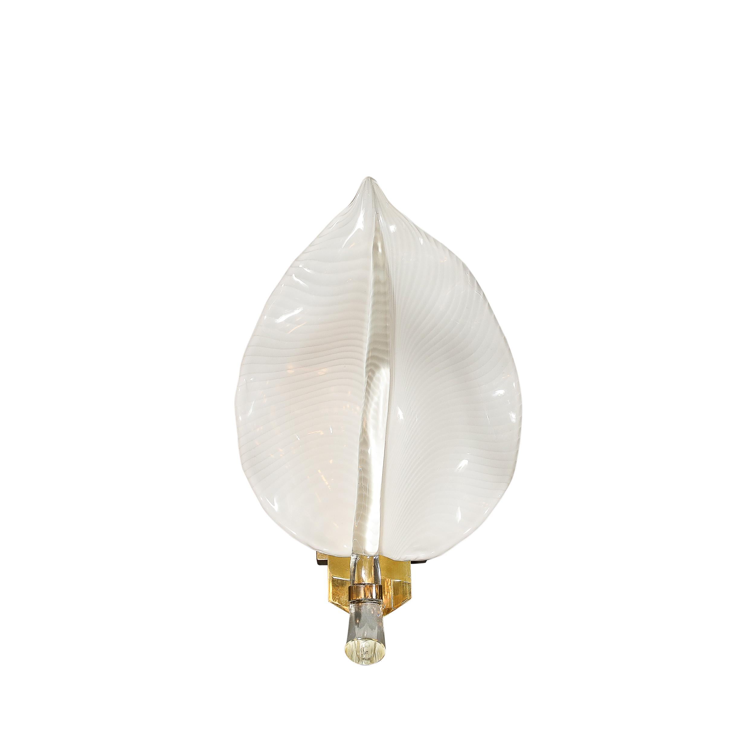 Pair of Mid-Century Hand-Blown Murano Glass Striated Leaf Sconces by Franco Luce In Excellent Condition For Sale In New York, NY