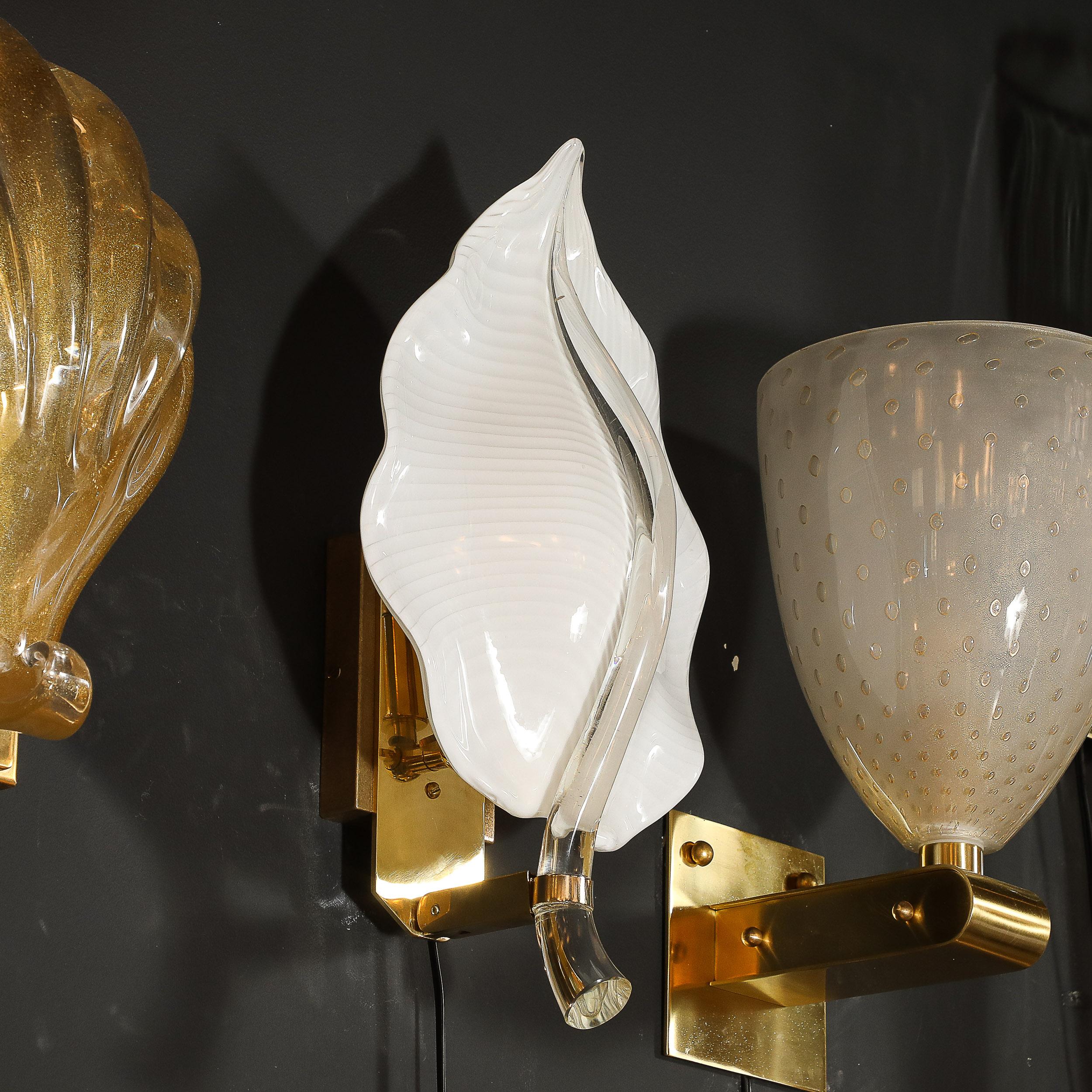 Pair of Mid-Century Hand-Blown Murano Glass Striated Leaf Sconces by Franco Luce For Sale 3