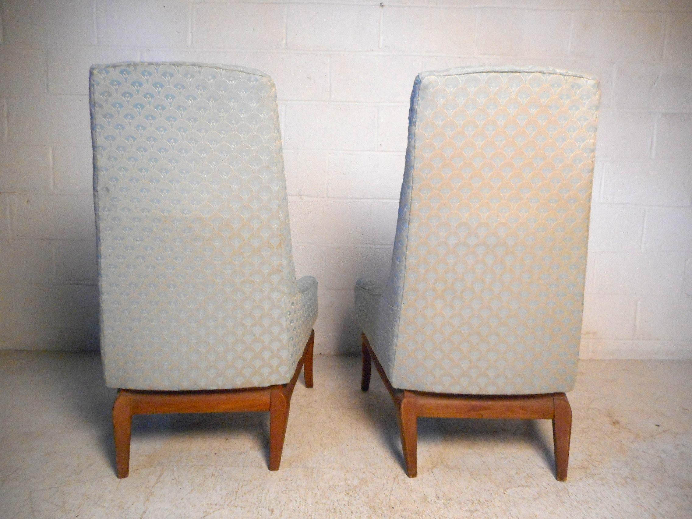 Late 20th Century Pair of Midcentury High-Back Chairs after Pearsall For Sale
