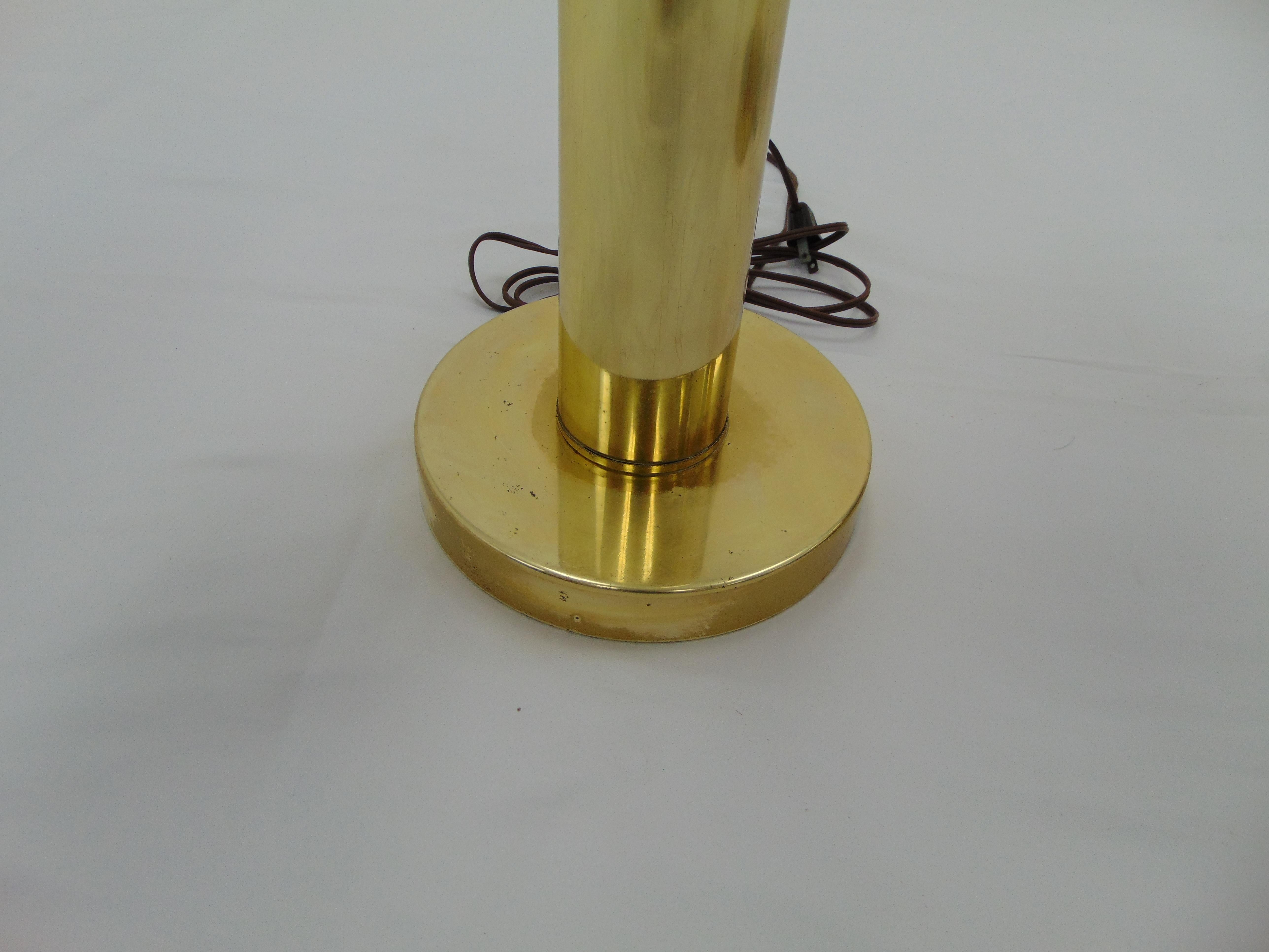 Pair of Midcentury Hollywood Regency Brass Waterfall Table Lamps For Sale 2