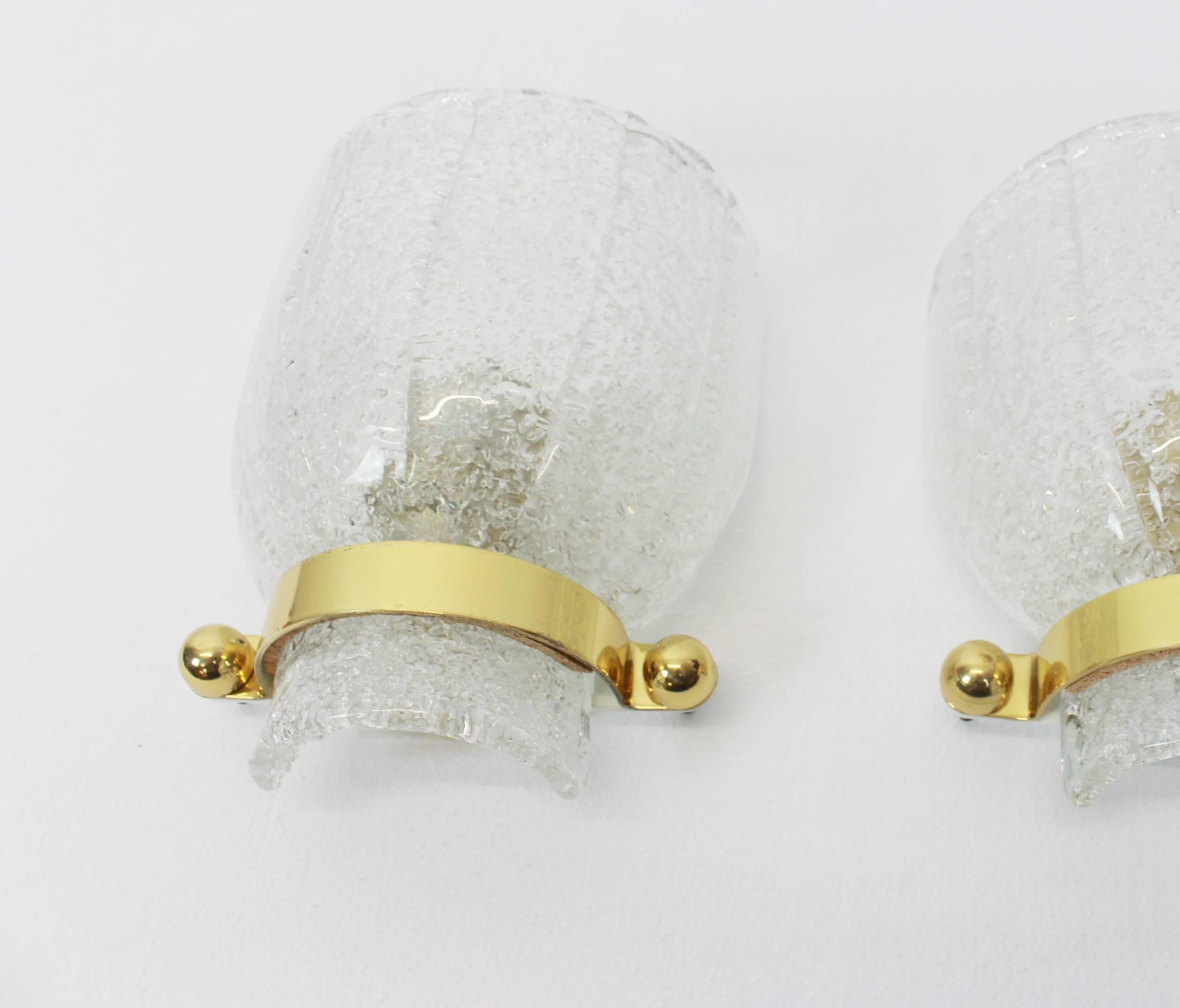 Austrian Pair of Mid-Century Ice Glass Wall Sconces, Kalmar, Austria, 1960s