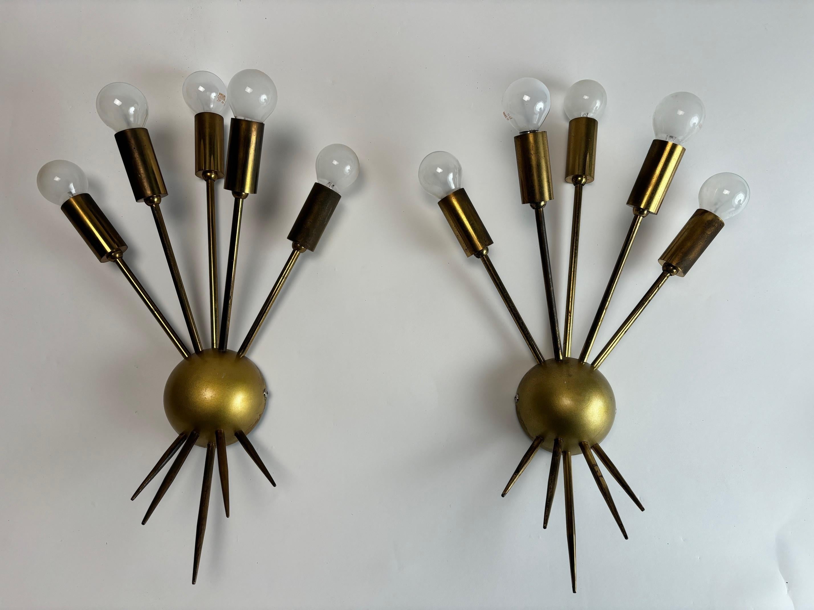 Paar italienische Appliken Stilnovo Attr. aus der Jahrhundertmitte, 1950er Jahre (Italienisch) im Angebot