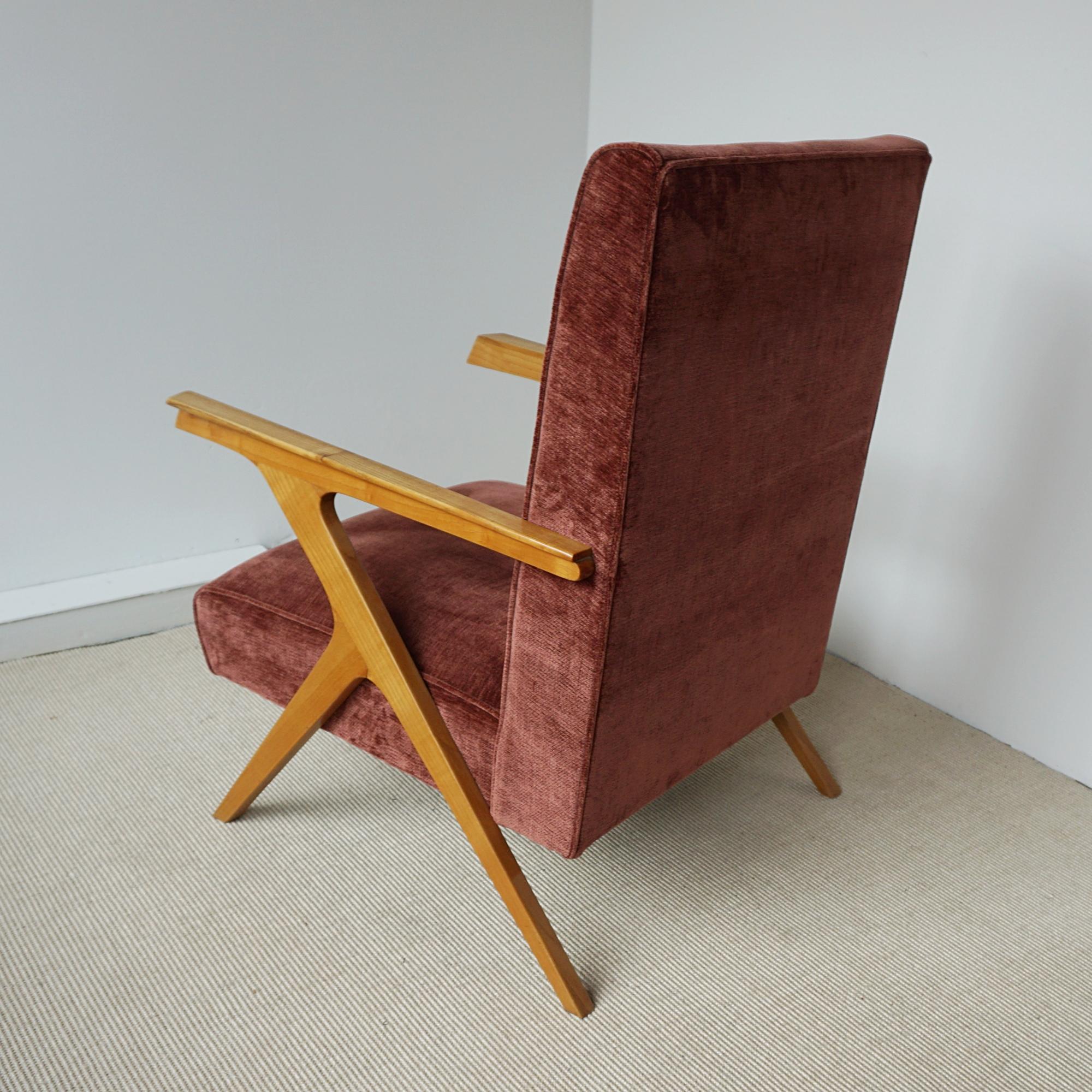 Paire de fauteuils italiens du milieu du siècle dernier attribués à Antonio Gorgone en vente 4