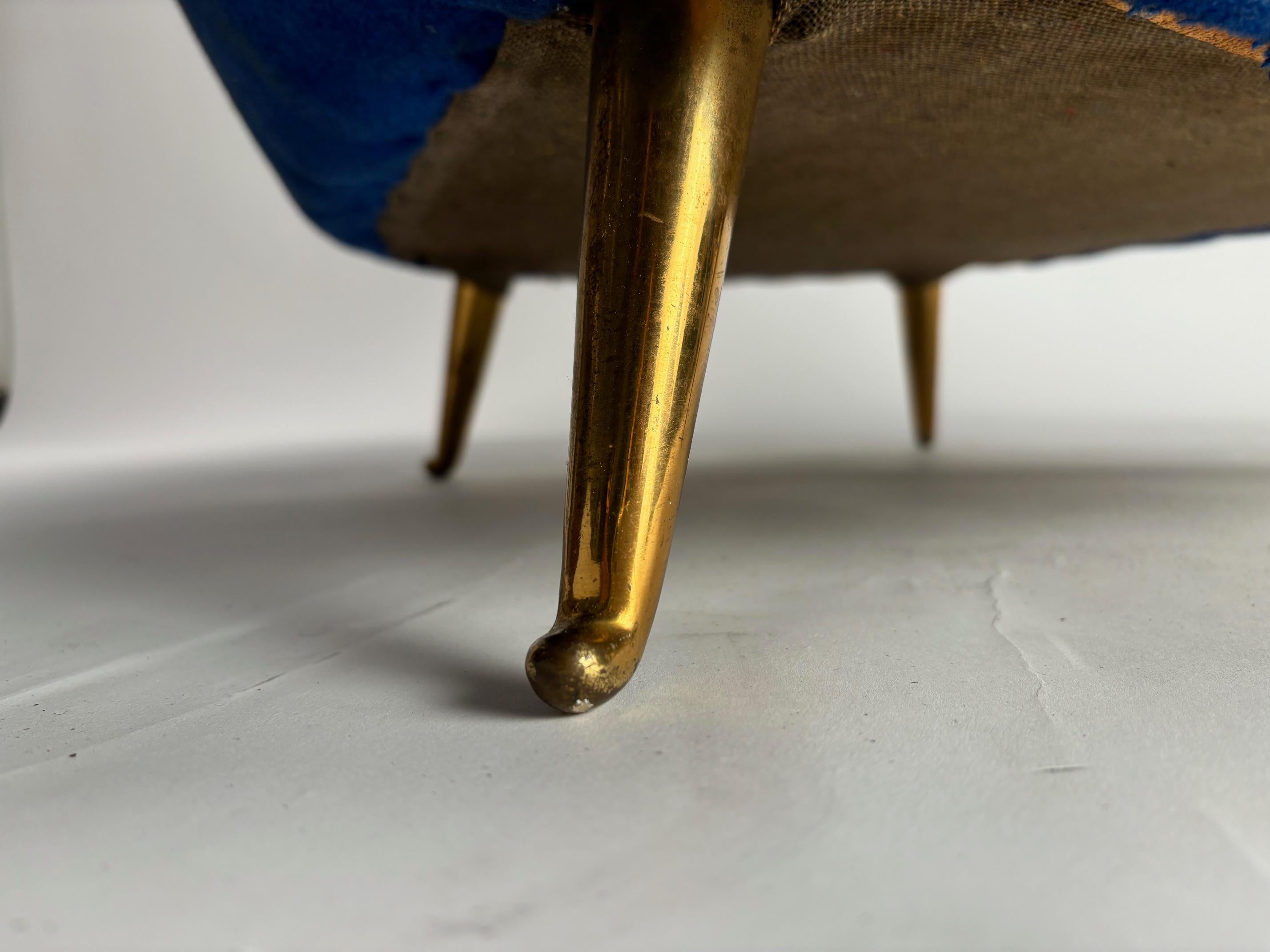 Metà XX secolo Coppia di poltrone italiane di metà secolo di Isa, personalizzabili in vendita