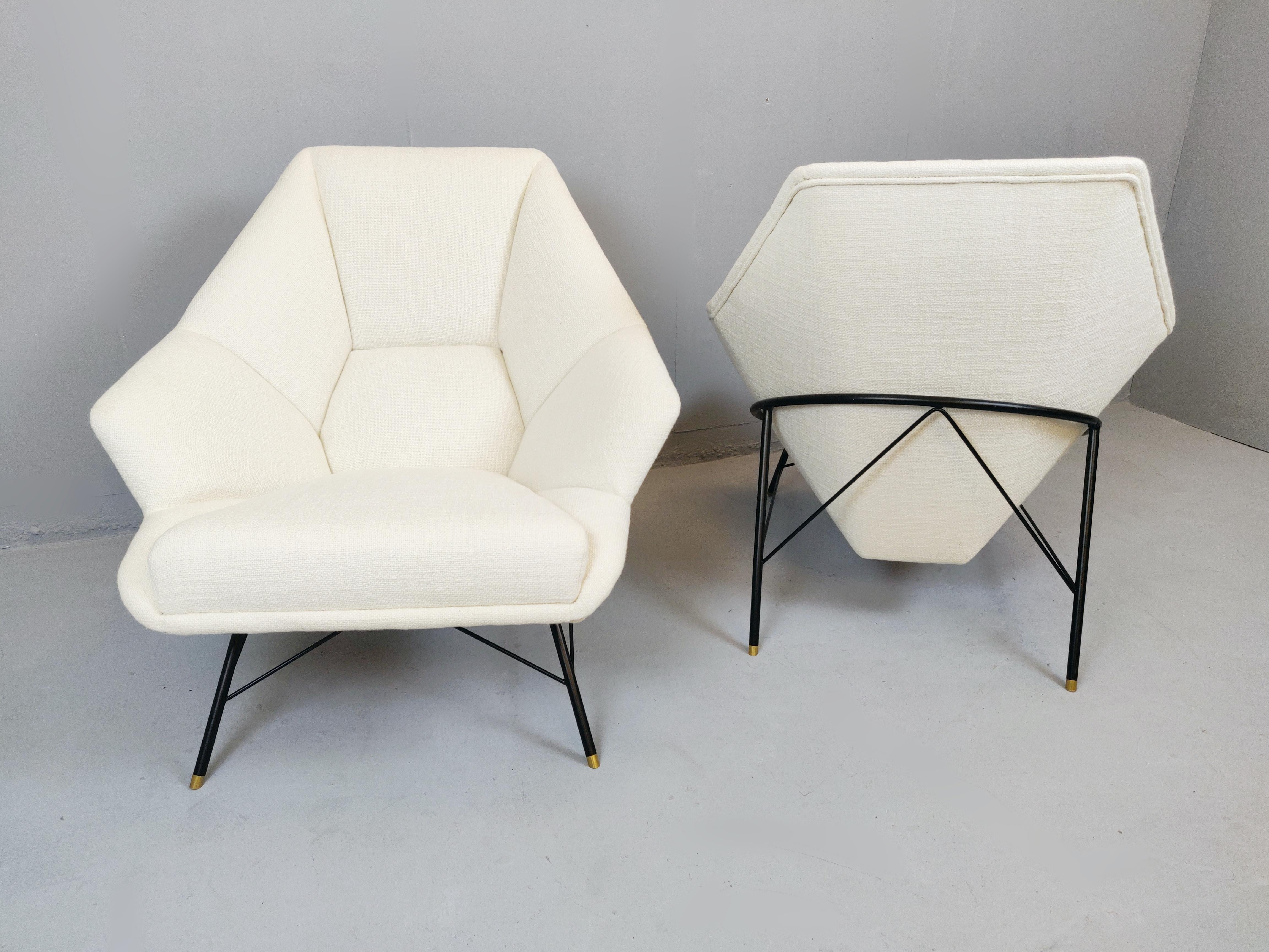 Mid-Century Modern Pair of Midcentury Italian Armchairs For Sale