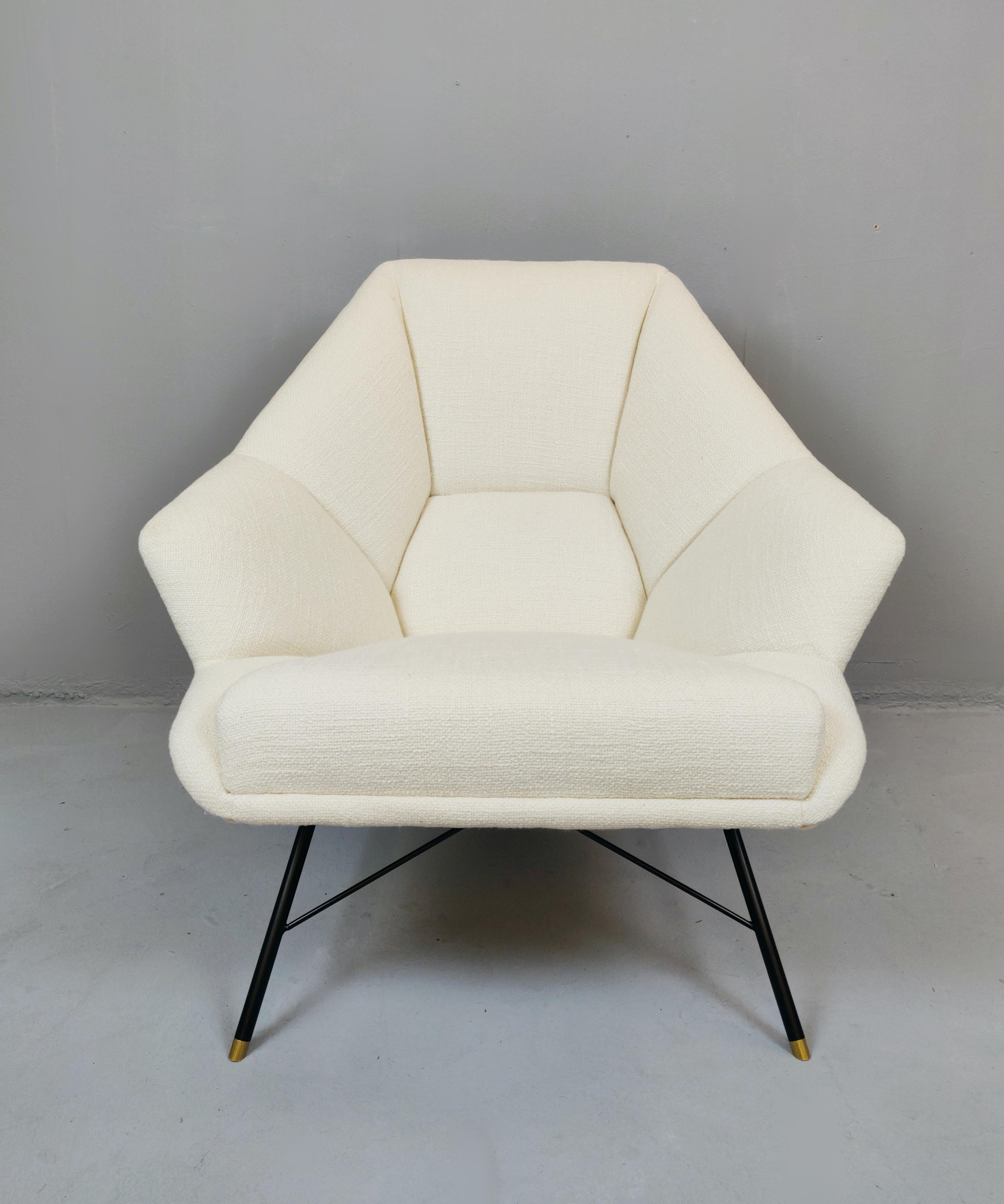 20th Century Pair of Midcentury Italian Armchairs For Sale