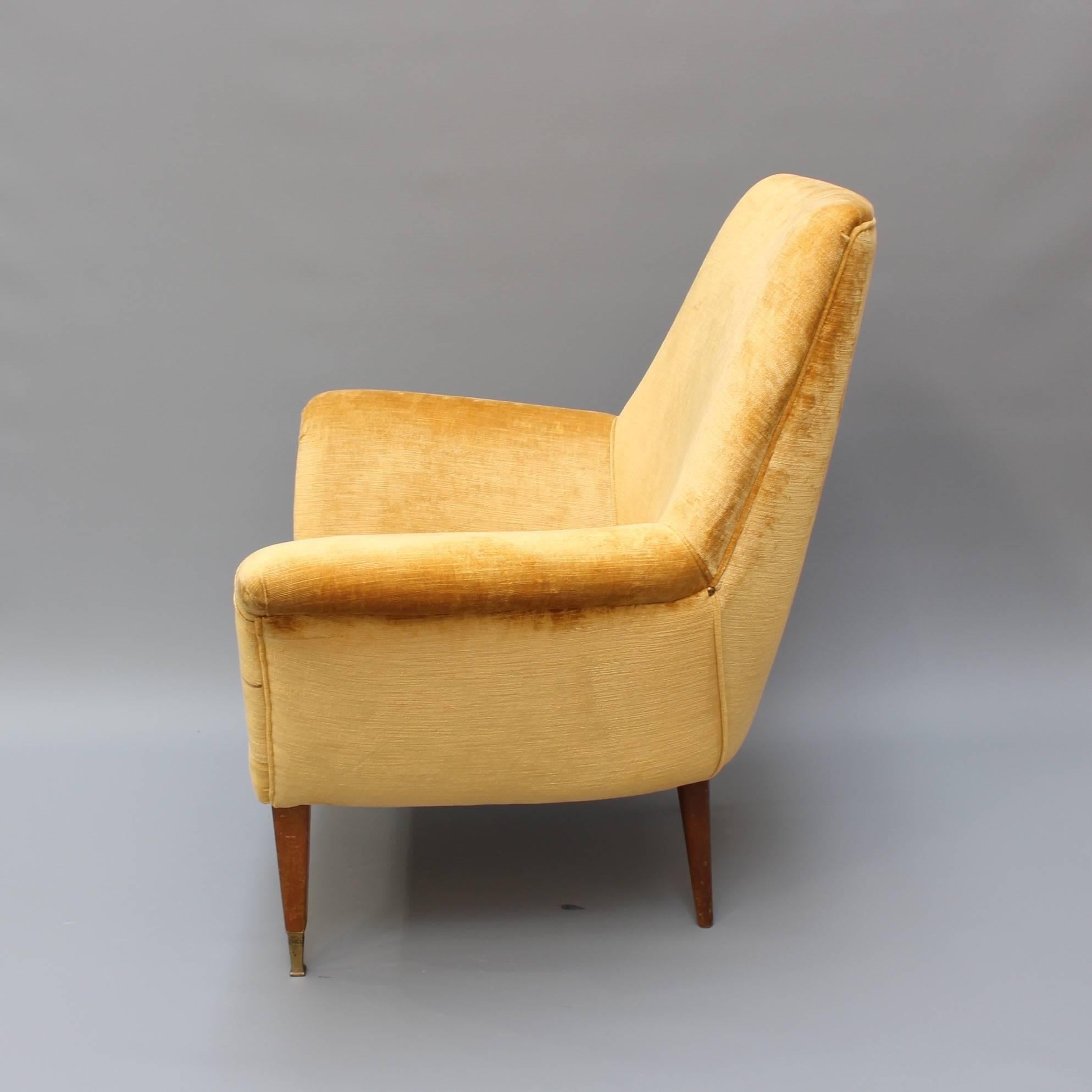 Brass Pair of Mid-Century Italian Armchairs in Golden Velvet, circa 1950s