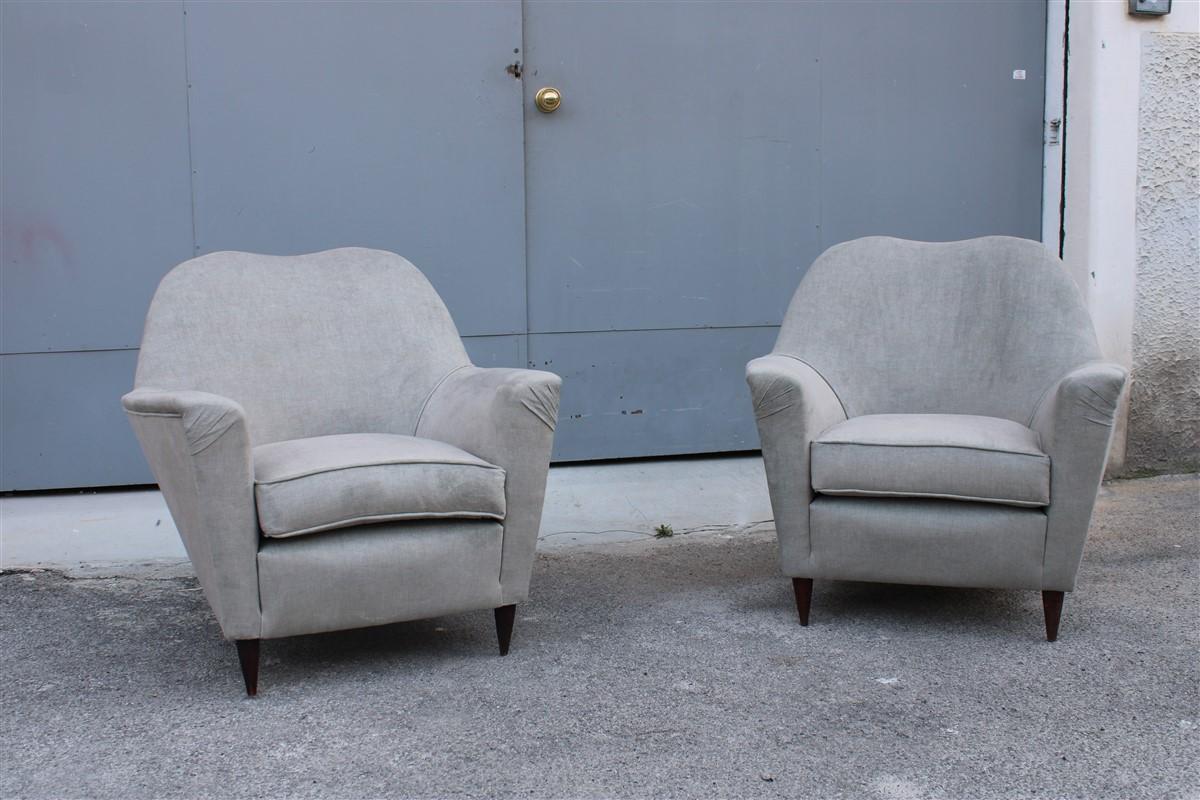 Pair of Midcentury Italian Armchairs in Ico Parisi Style Gray Velvet For Sale 11