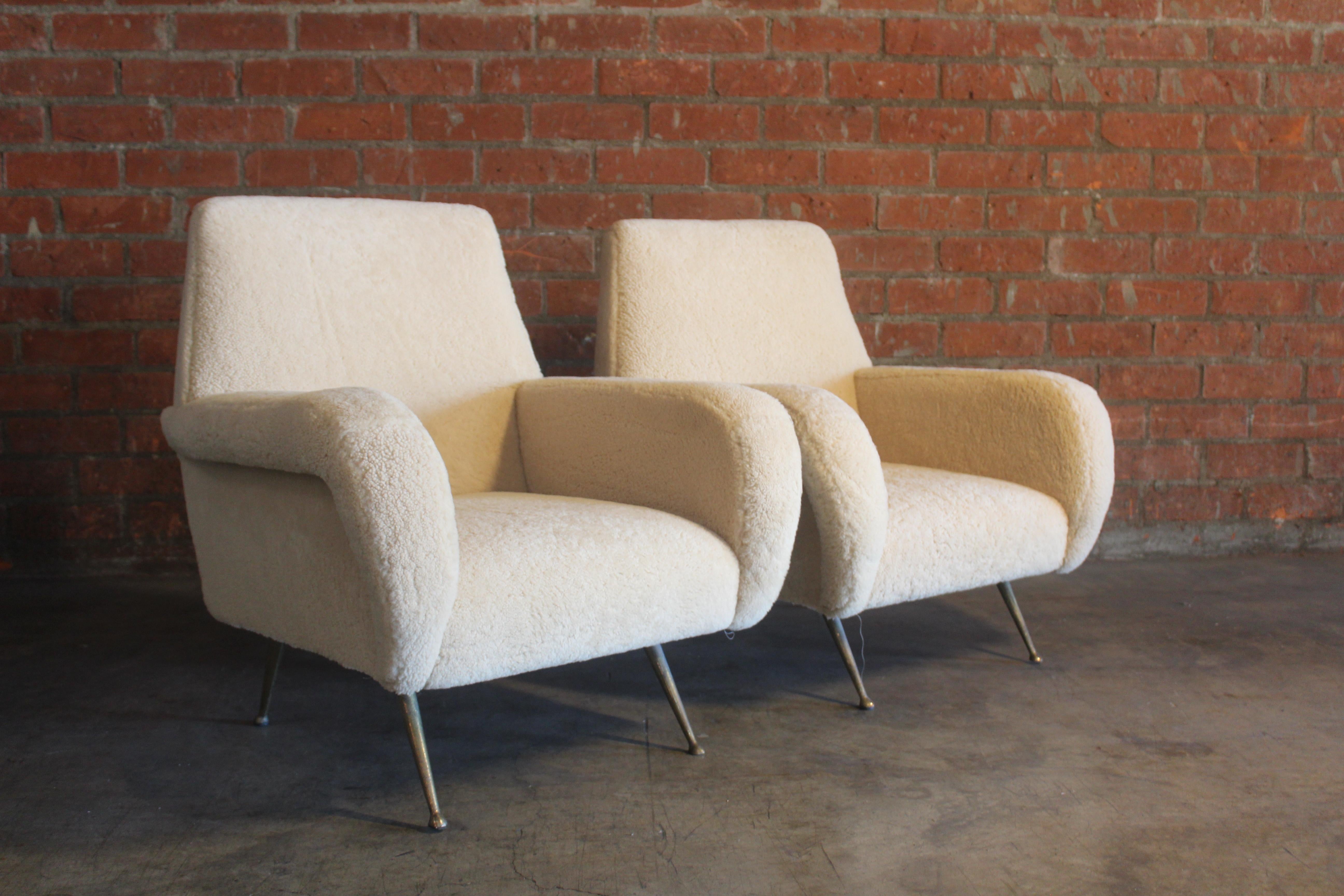 Pair of Mid-Century Italian Armchairs in Sheepskin, 1950s In Good Condition In Los Angeles, CA