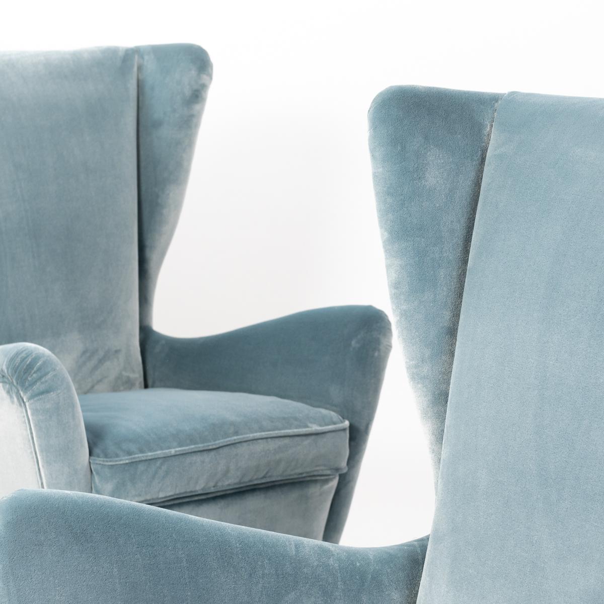 Mid-Century Modern Pair of Mid-Century Italian Armchairs in Turquoise-Acqua Velvet by ISA, Bergamo For Sale