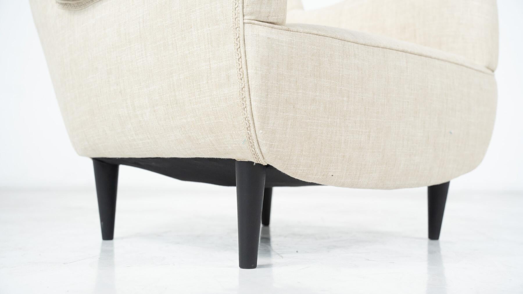 Paire de fauteuils italiens du milieu du siècle dernier, Italie, années 1960, nouvelle tapisserie en vente 5