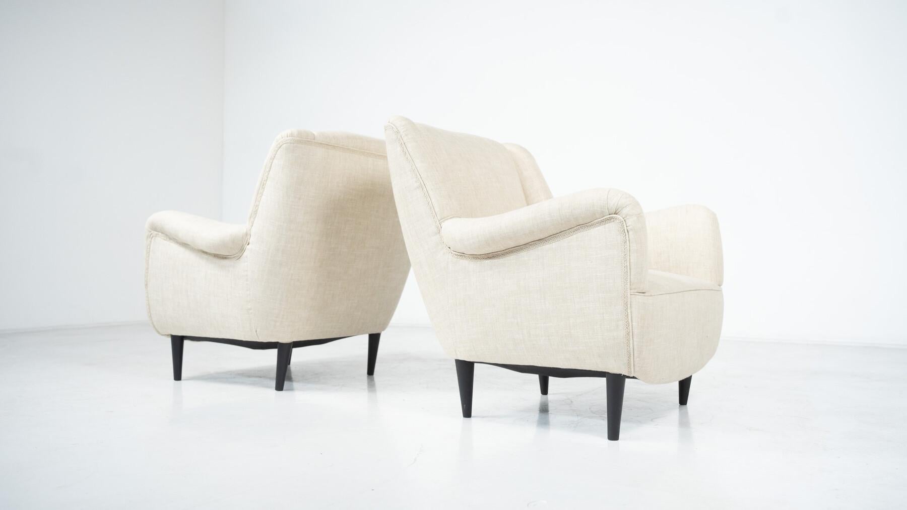 20ième siècle Paire de fauteuils italiens du milieu du siècle dernier, Italie, années 1960, nouvelle tapisserie en vente