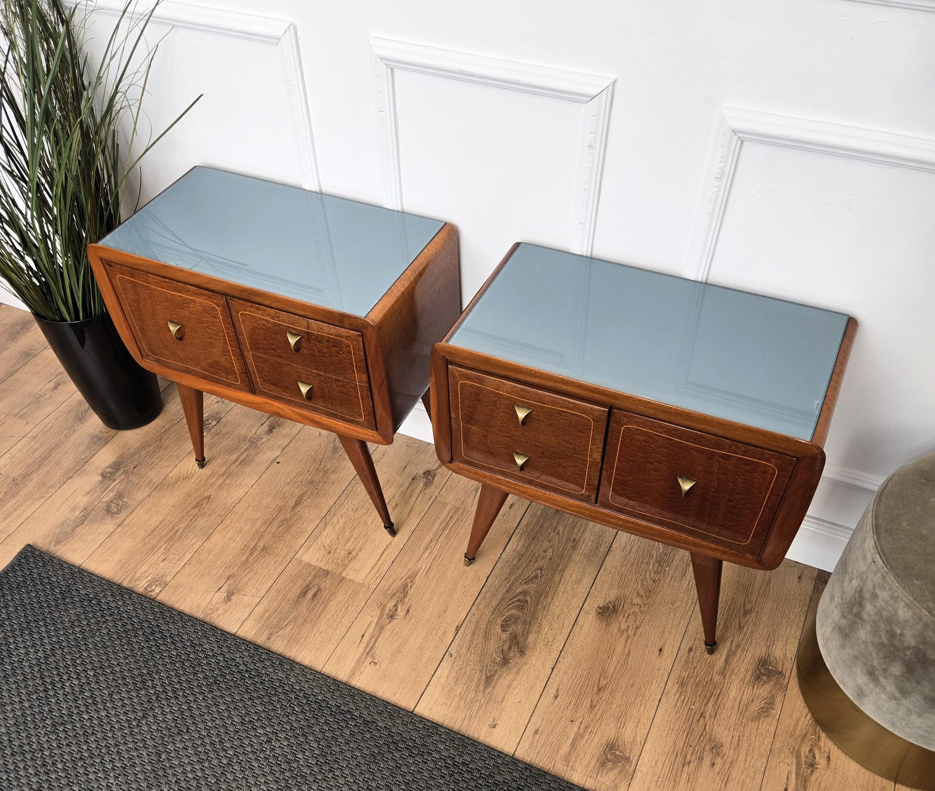 Pair of Mid-Century Italian Art Deco Nightstands Bedside Tables Walnut Glass Top For Sale 1