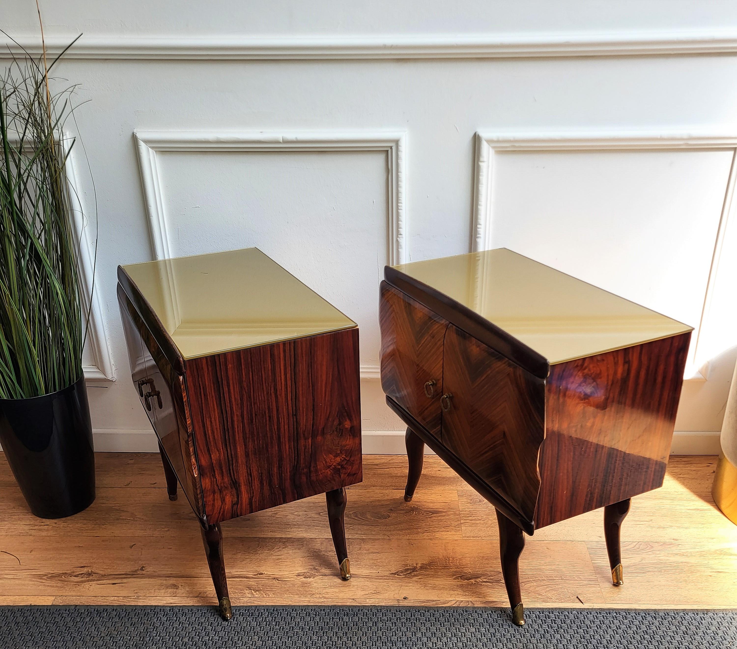 Pair of Midcentury Italian Art Deco Nightstands Bedside Tables Walnut Glass Top For Sale 2