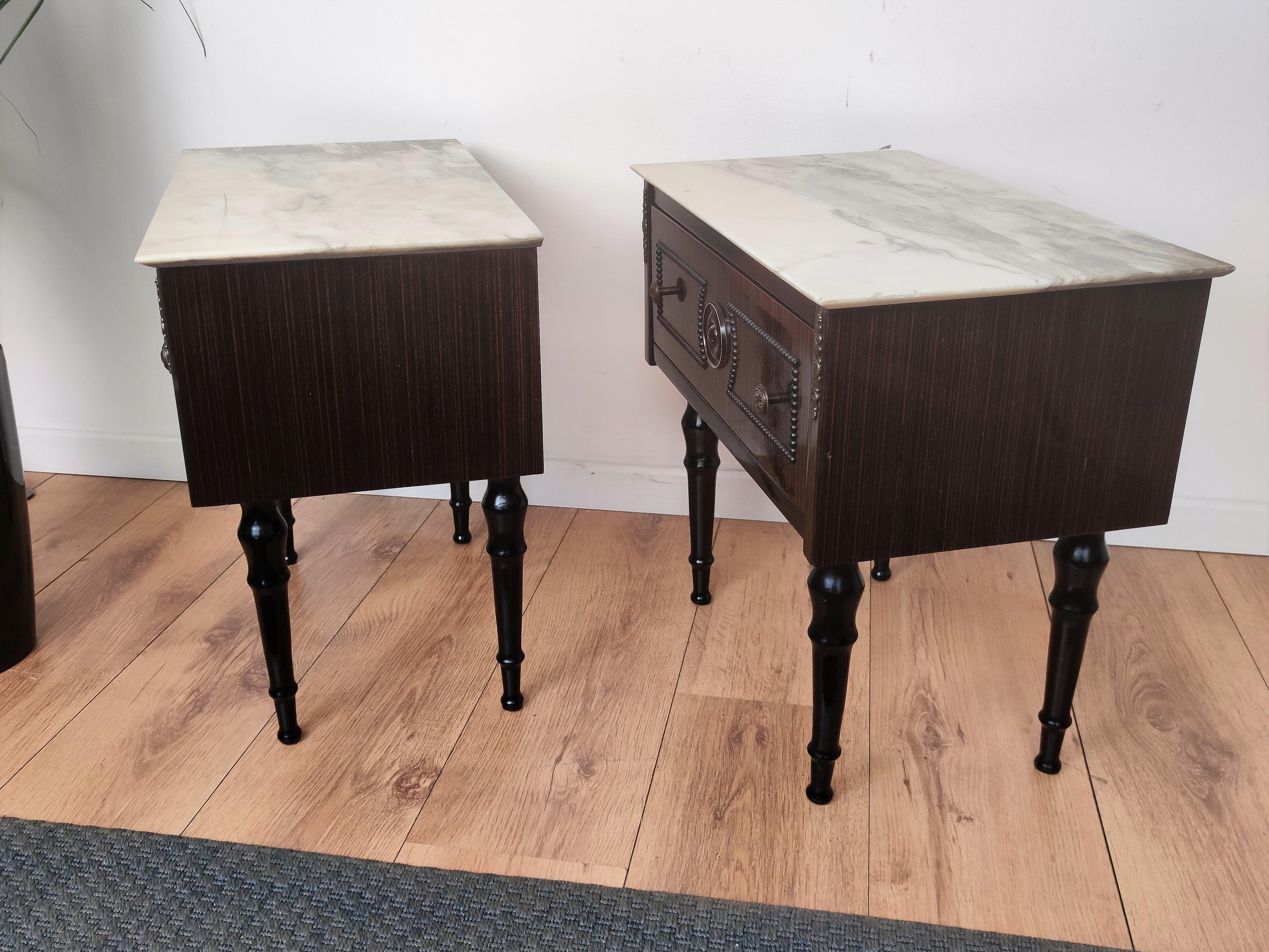 Pair of Mid-Century Italian Art Deco Nightstands Bedside Tables White Marble Top For Sale 2