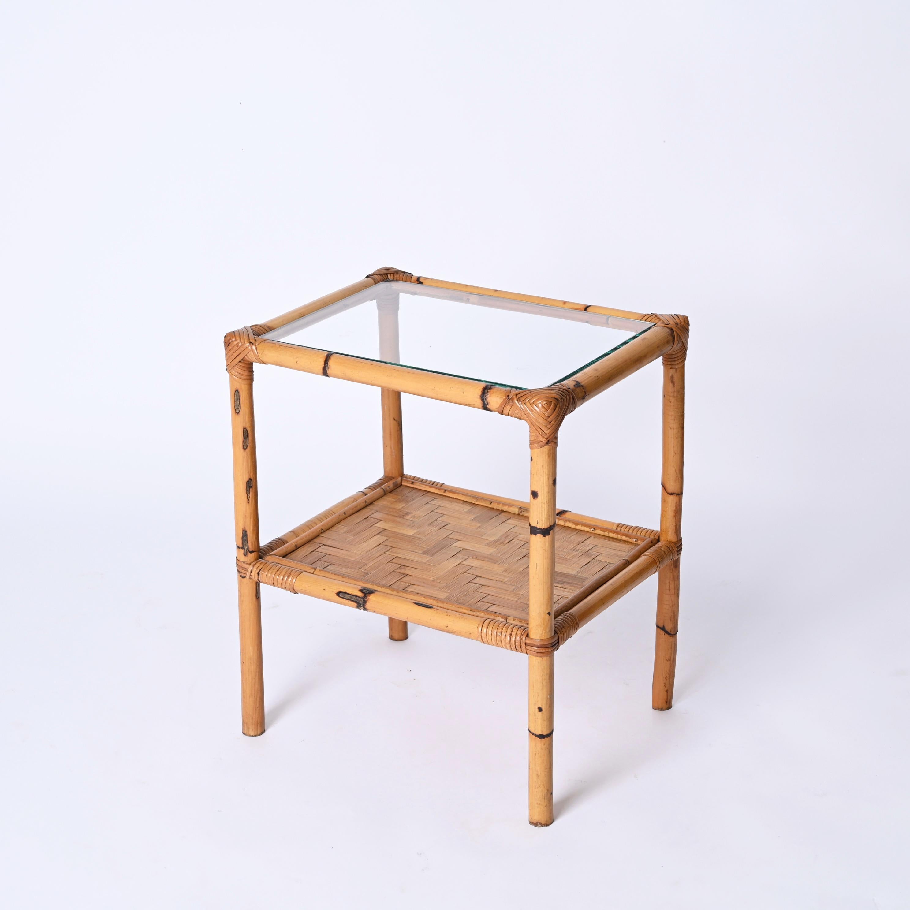Mid-Century Modern Pair of Mid-Century Italian Bedside Tables in Bamboo, Rattan and Glass, 1970s For Sale