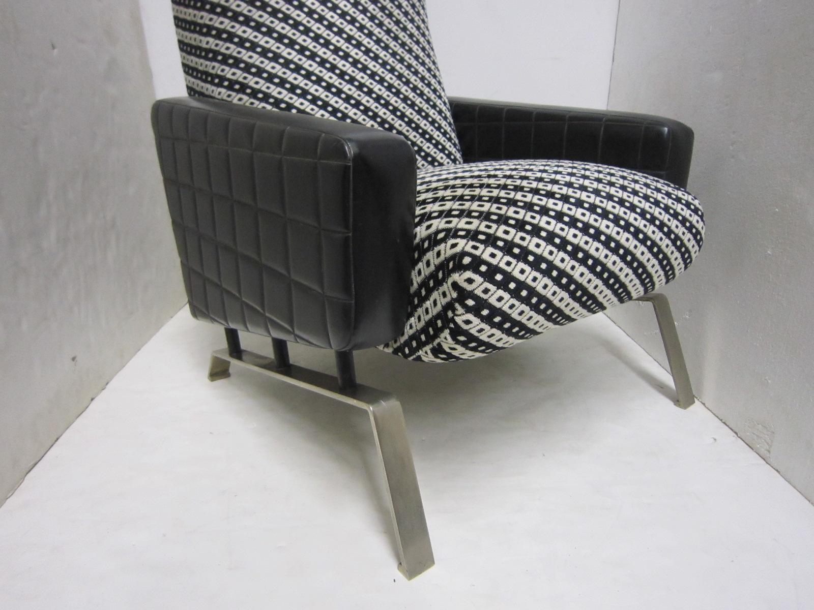 Midcentury Italian Black and White Armchairs with Metal Bases, G. Frattini, Pair For Sale 9