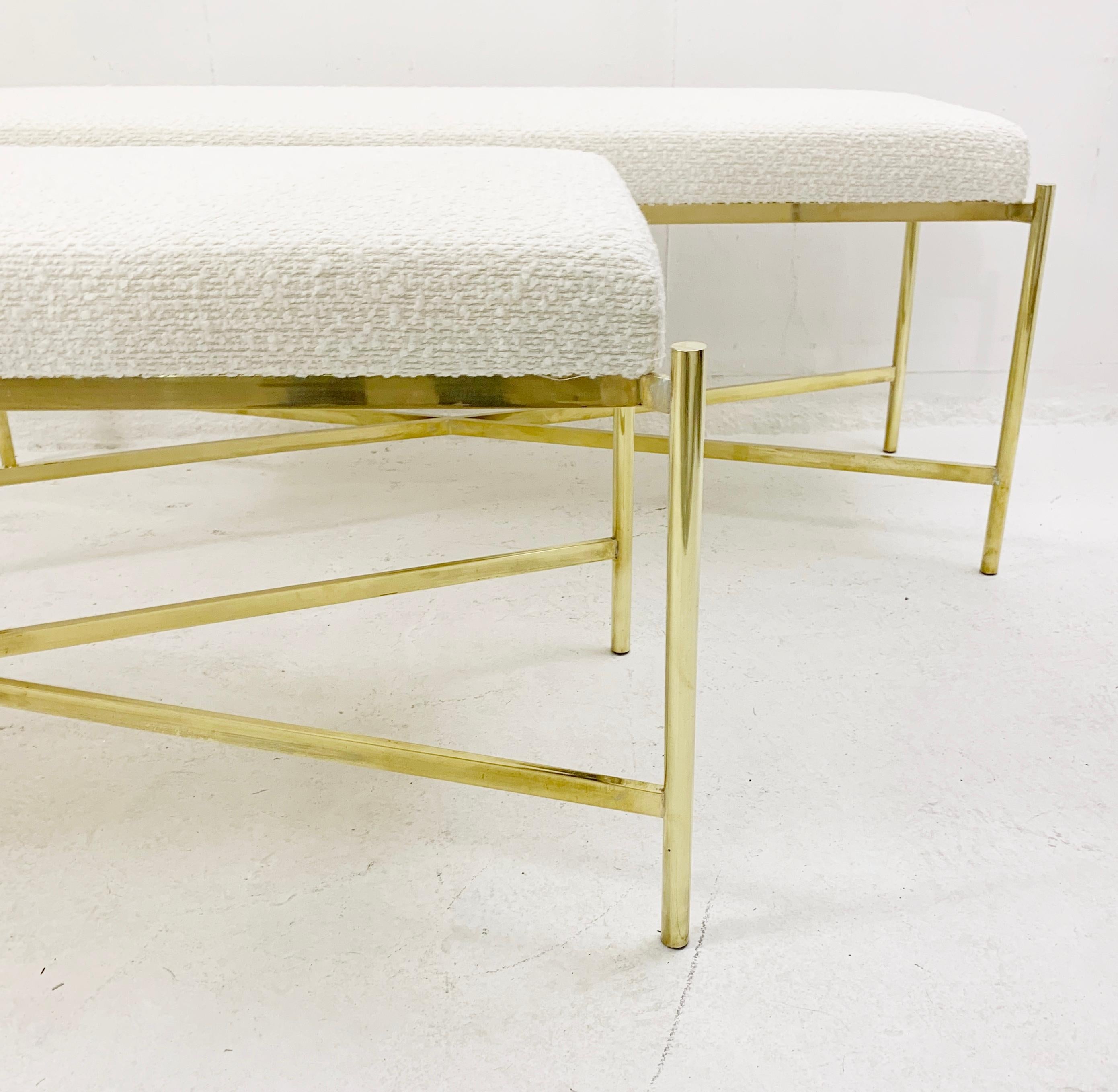 Pair of Mid-Century Italian Brass Bench, New Upholstery In Good Condition For Sale In Brussels, BE