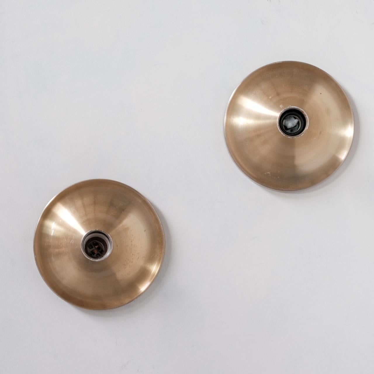 Pair of Mid-Century Italian Brass Wall or Ceiling Sconces, '2 Pairs Available' In Good Condition For Sale In London, GB