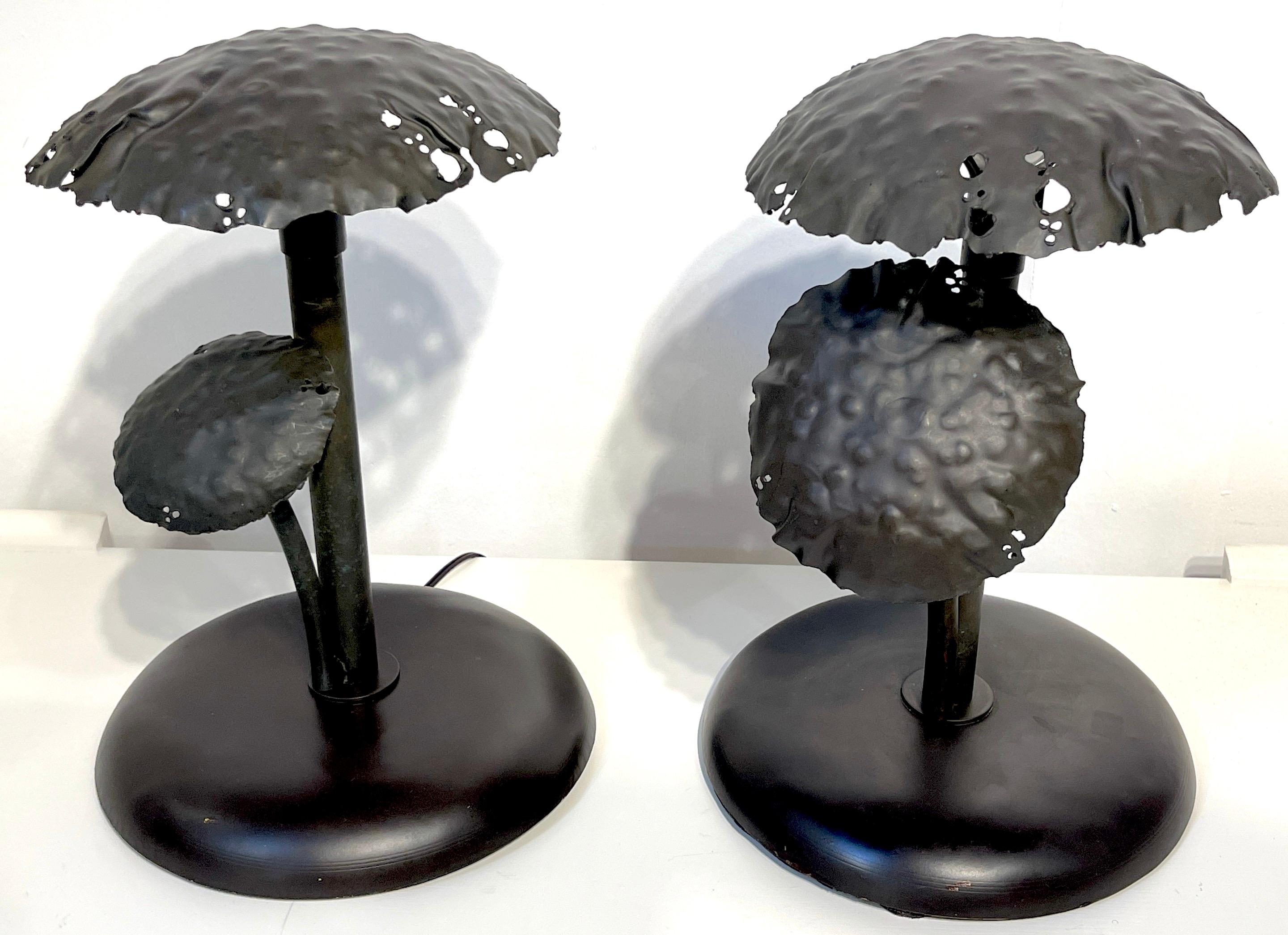 Pair of Mid-Century Italian Bronze Mushroom Lamps 4