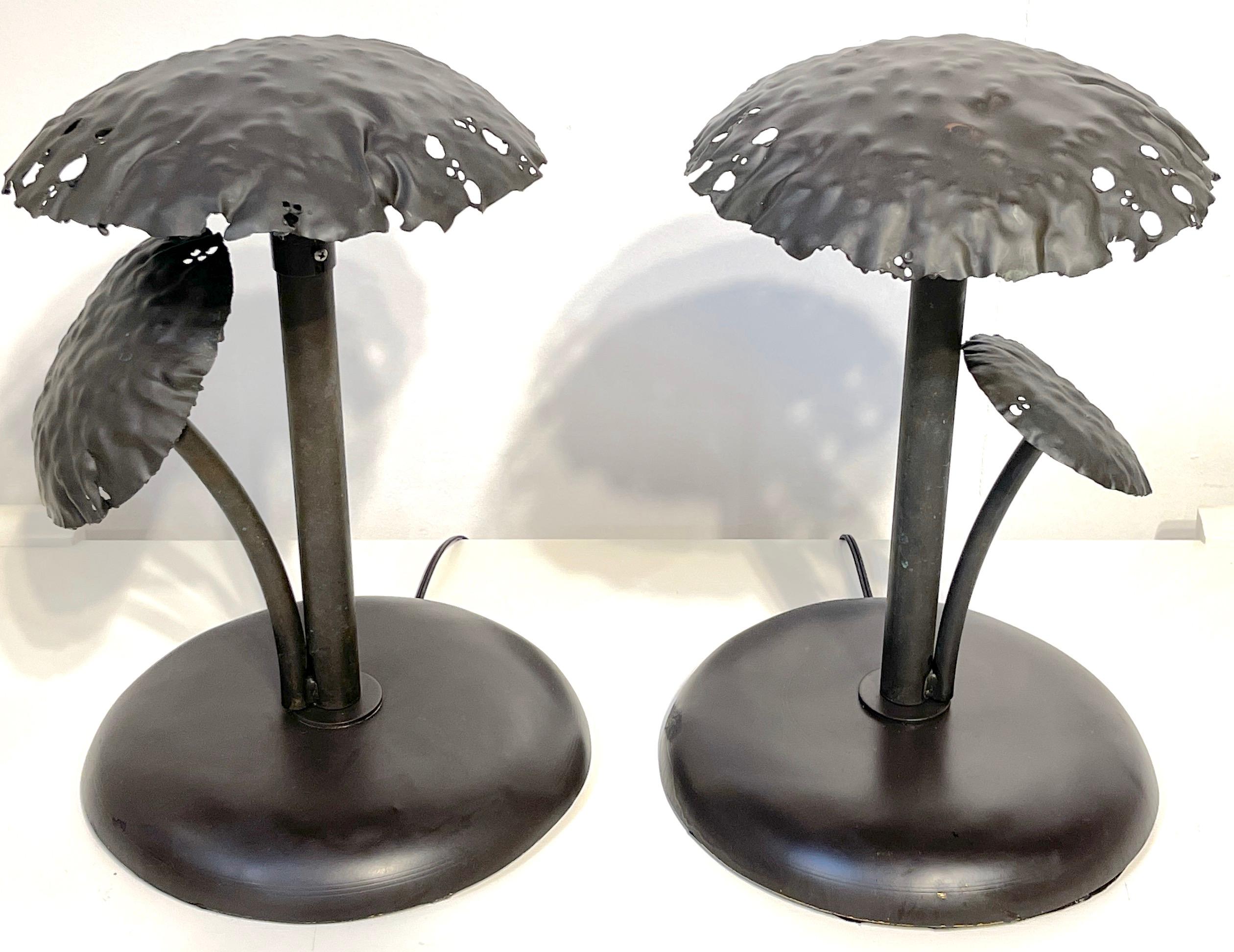 Pair of Mid-Century Italian Bronze Mushroom Lamps 6