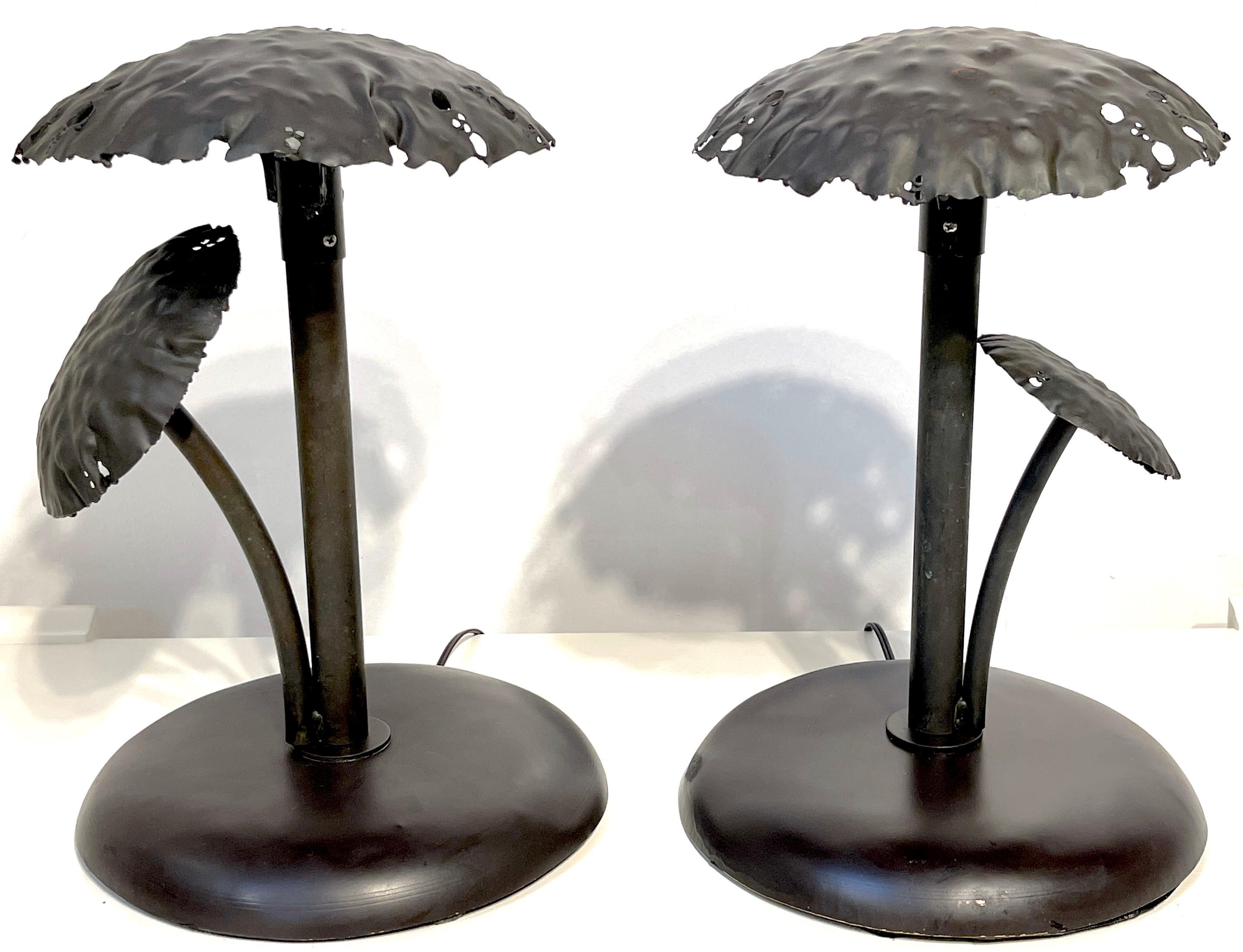 Pair of Mid-Century Italian Bronze Mushroom Lamps 7