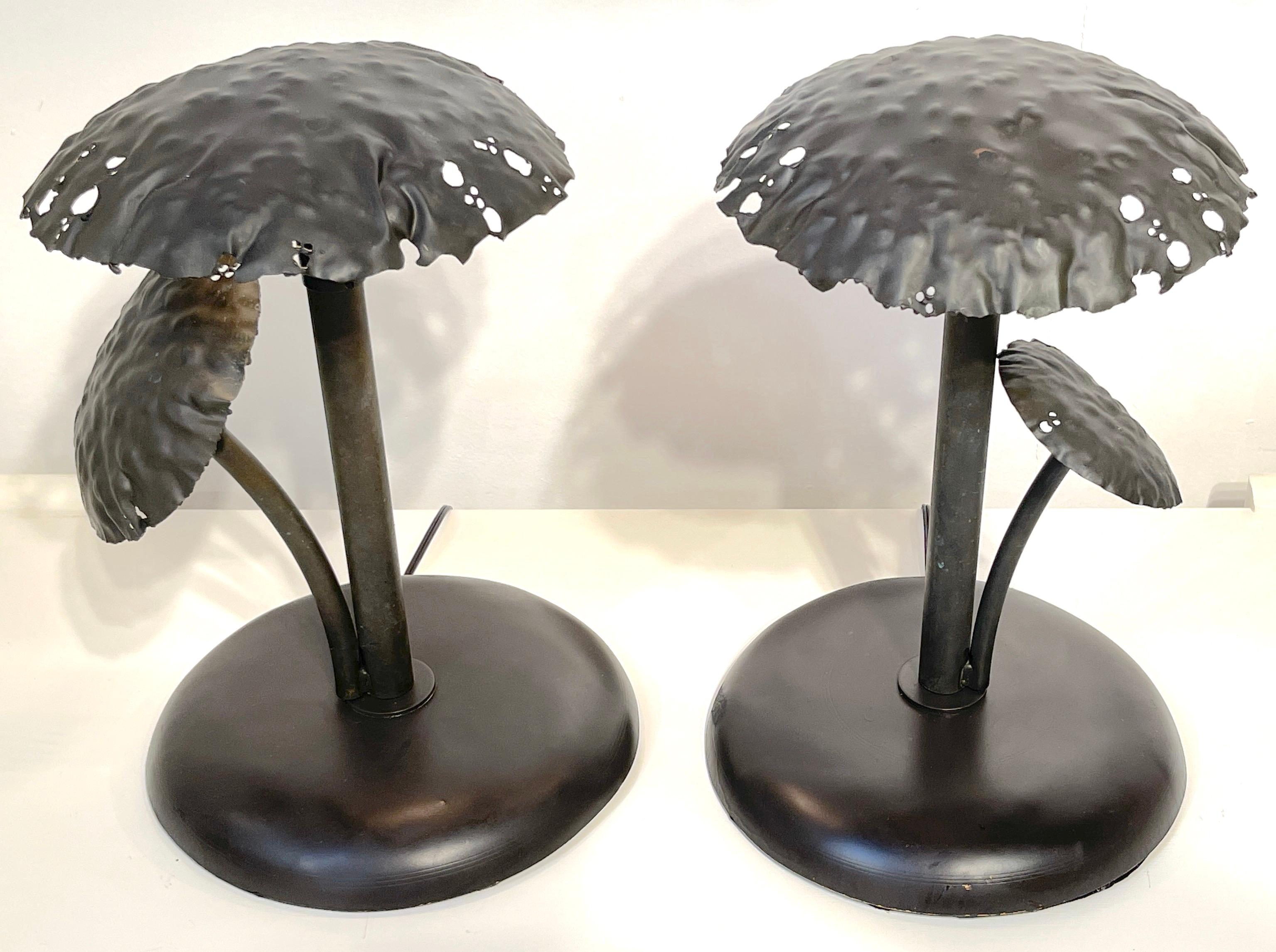 Pair of Mid-Century Italian Bronze Mushroom Lamps 8