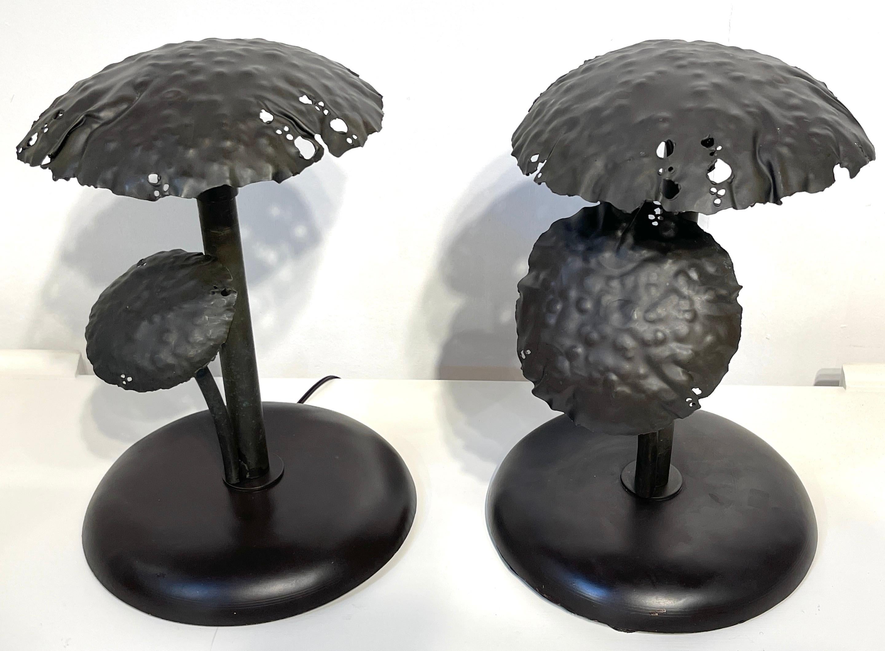 Pair of Mid-Century Italian Bronze Mushroom Lamps 3