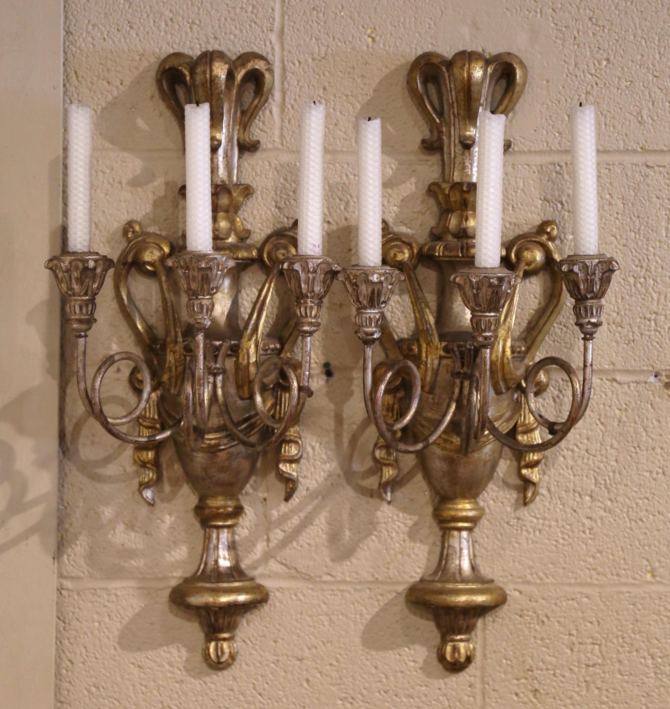 20th Century Pair of Mid-Century Italian Carved and Iron Silver Leaf and Gilt Wall Sconces For Sale