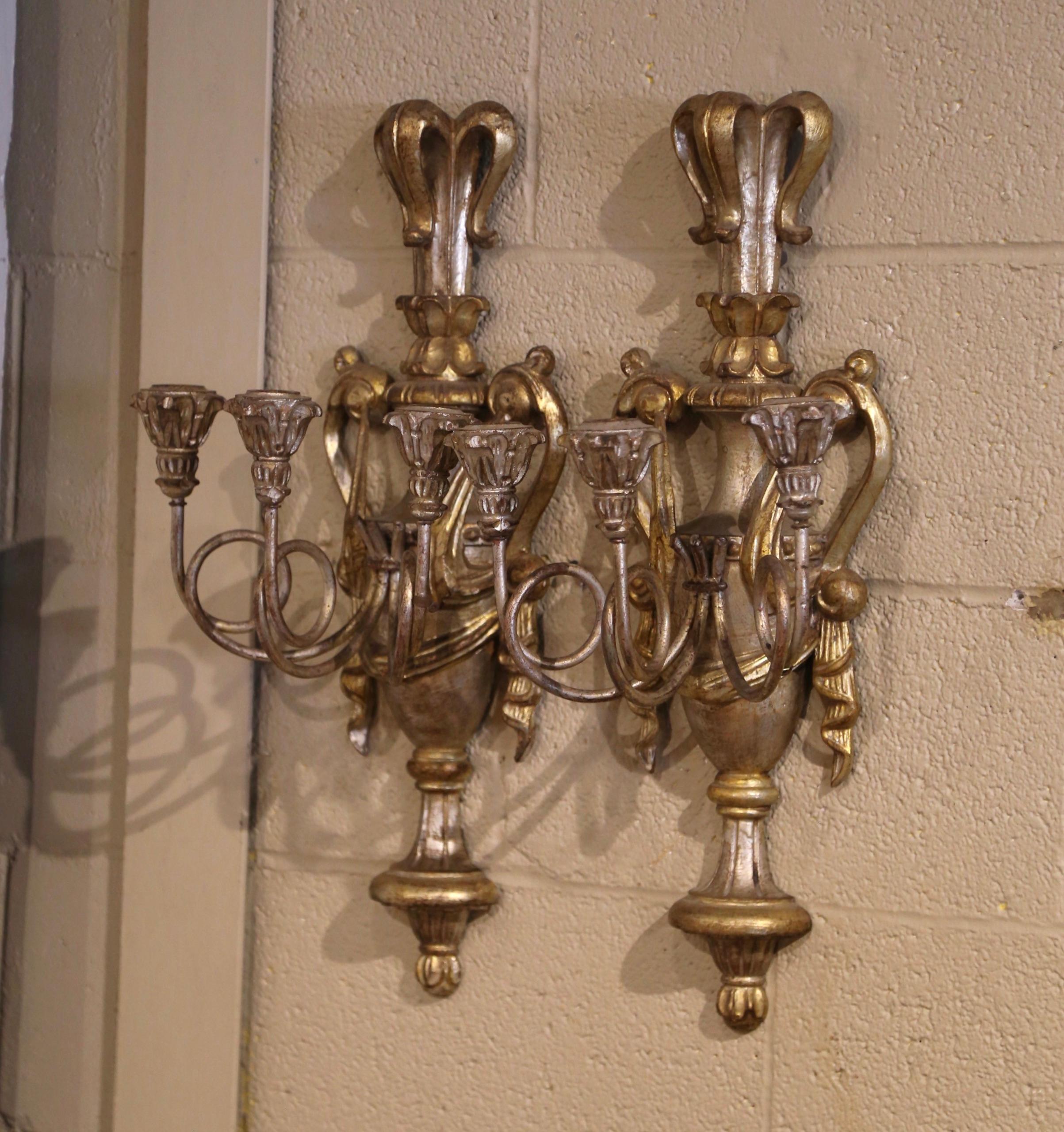 Pair of Mid-Century Italian Carved and Iron Silver Leaf and Gilt Wall Sconces For Sale 1