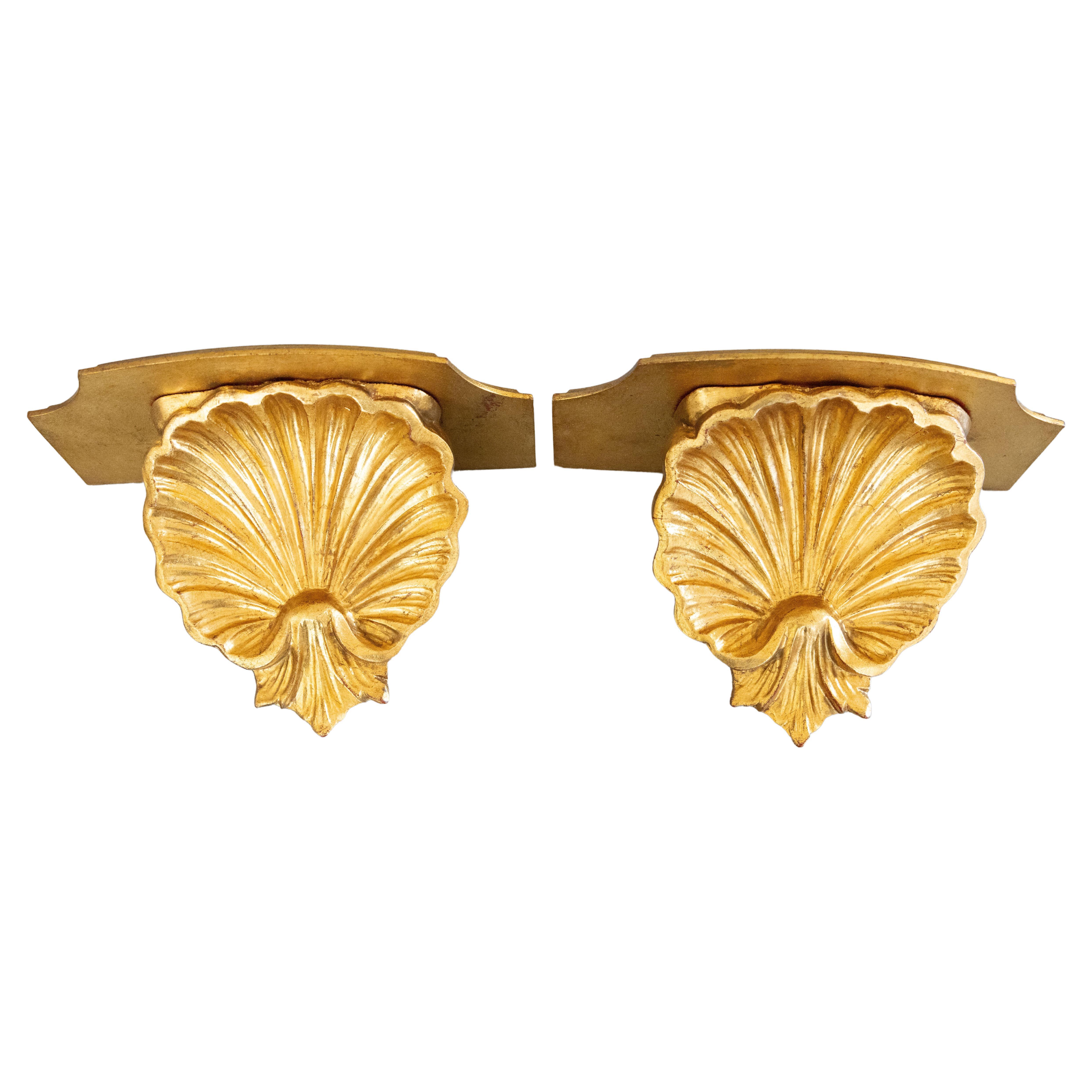 Pair of Mid Century Italian Carved Giltwood Shell Wall Brackets For Sale