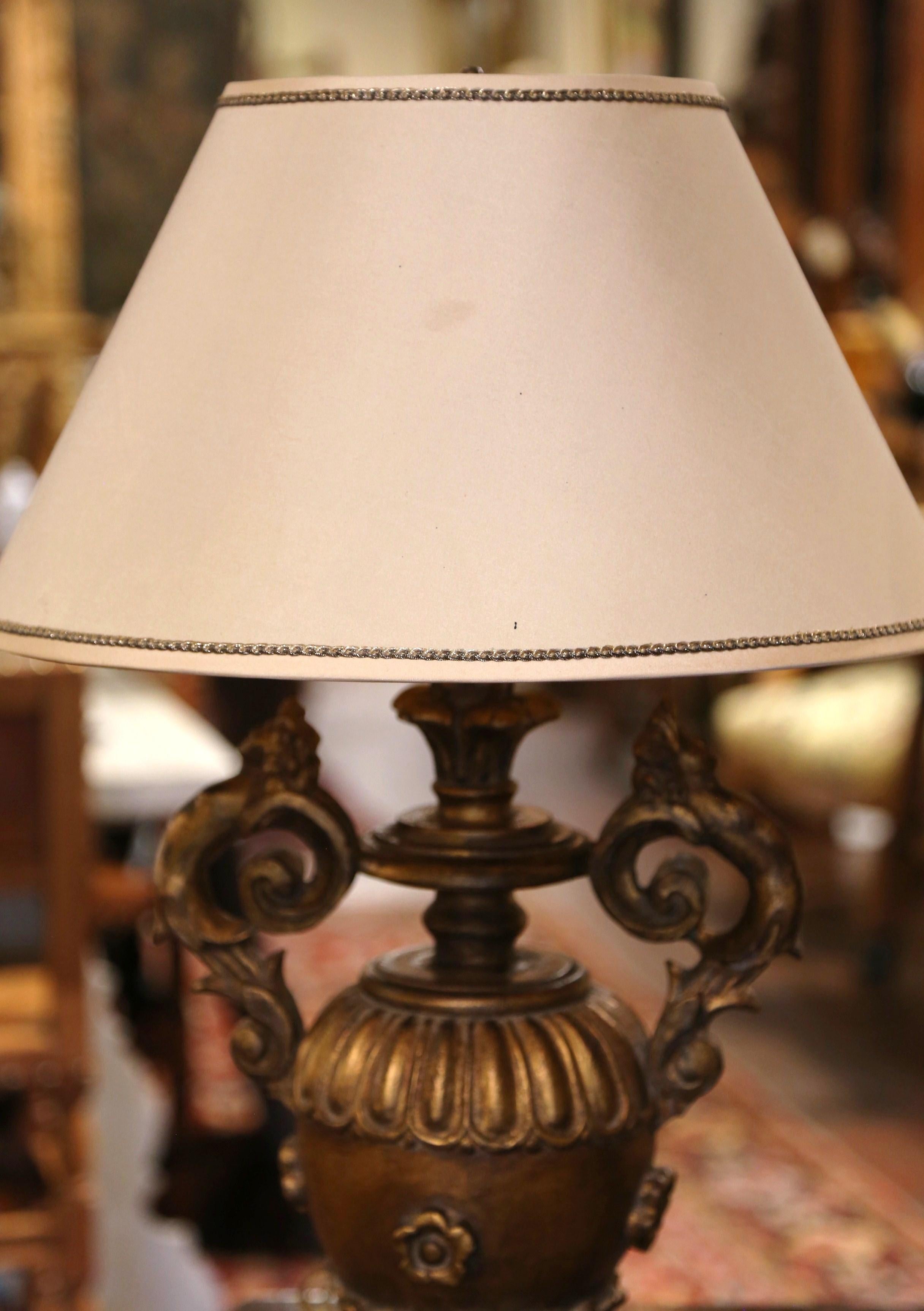 Silver Leaf Pair of Mid-Century Italian Carved Painted and Gilt Table Lamps with Shades For Sale