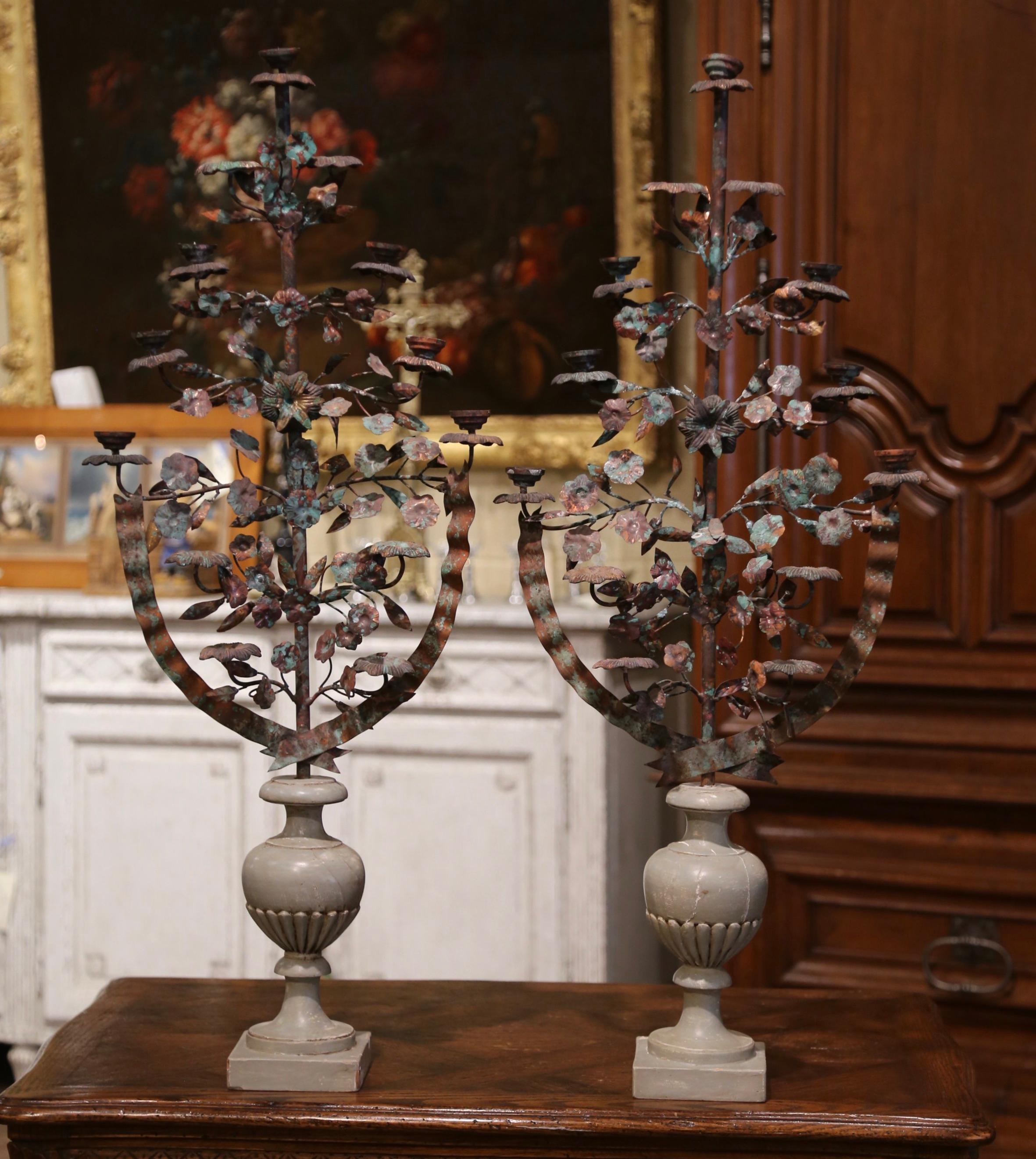 Pair of Mid-Century Italian Carved Painted and Metal Candelabras In Excellent Condition In Dallas, TX