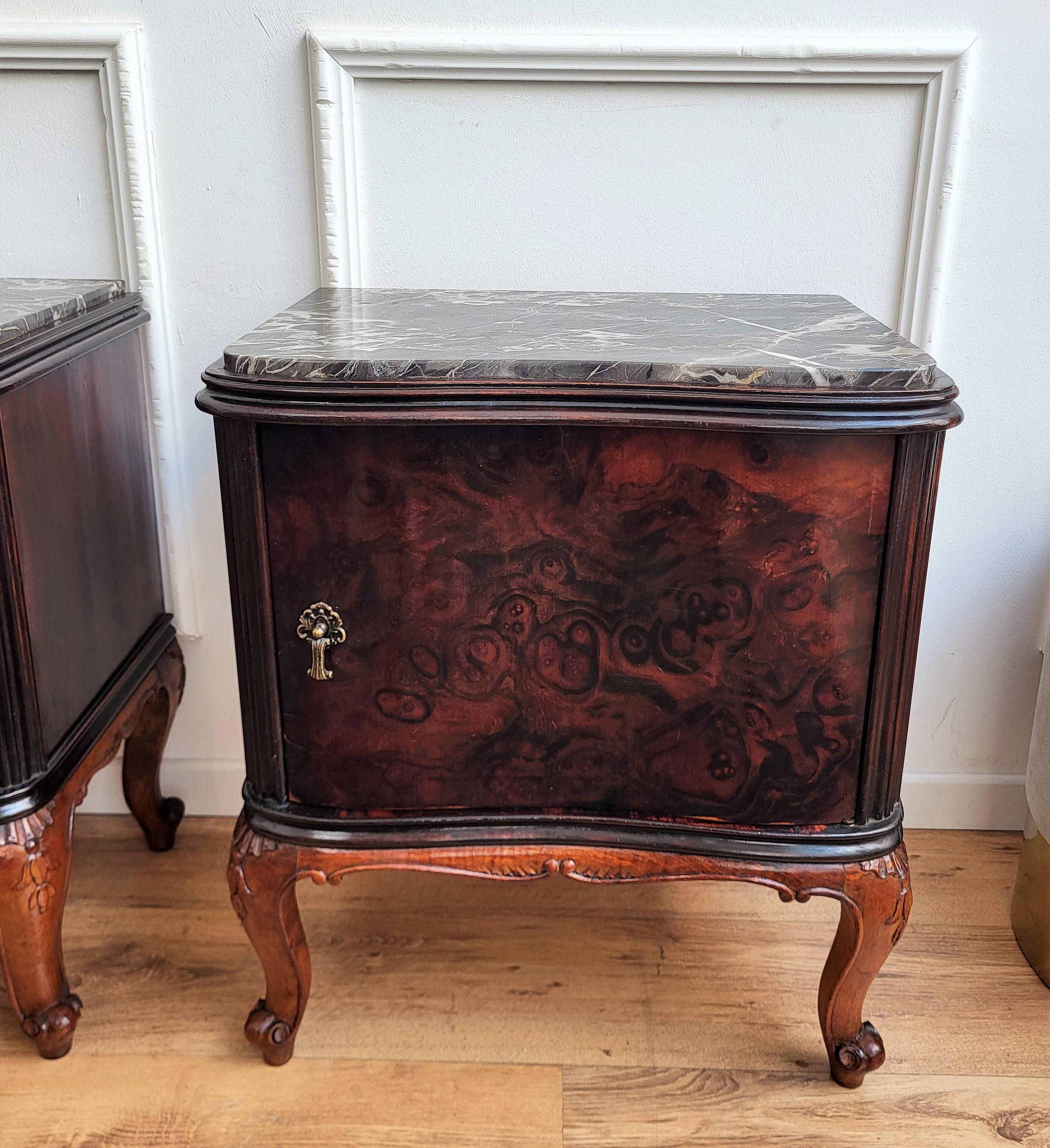 Pair of Mid-Century Italian Chippendale Night Stands Bed Side Tables Marble Top In Good Condition In Carimate, Como