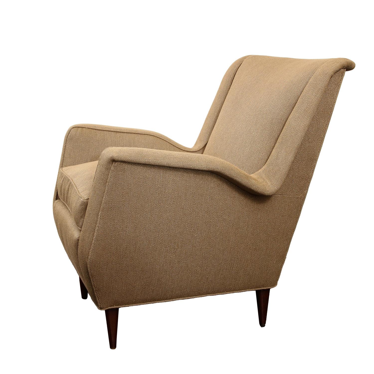 Hand-Crafted Pair of Midcentury Italian Club Chairs with Mahogany Legs, 1950s