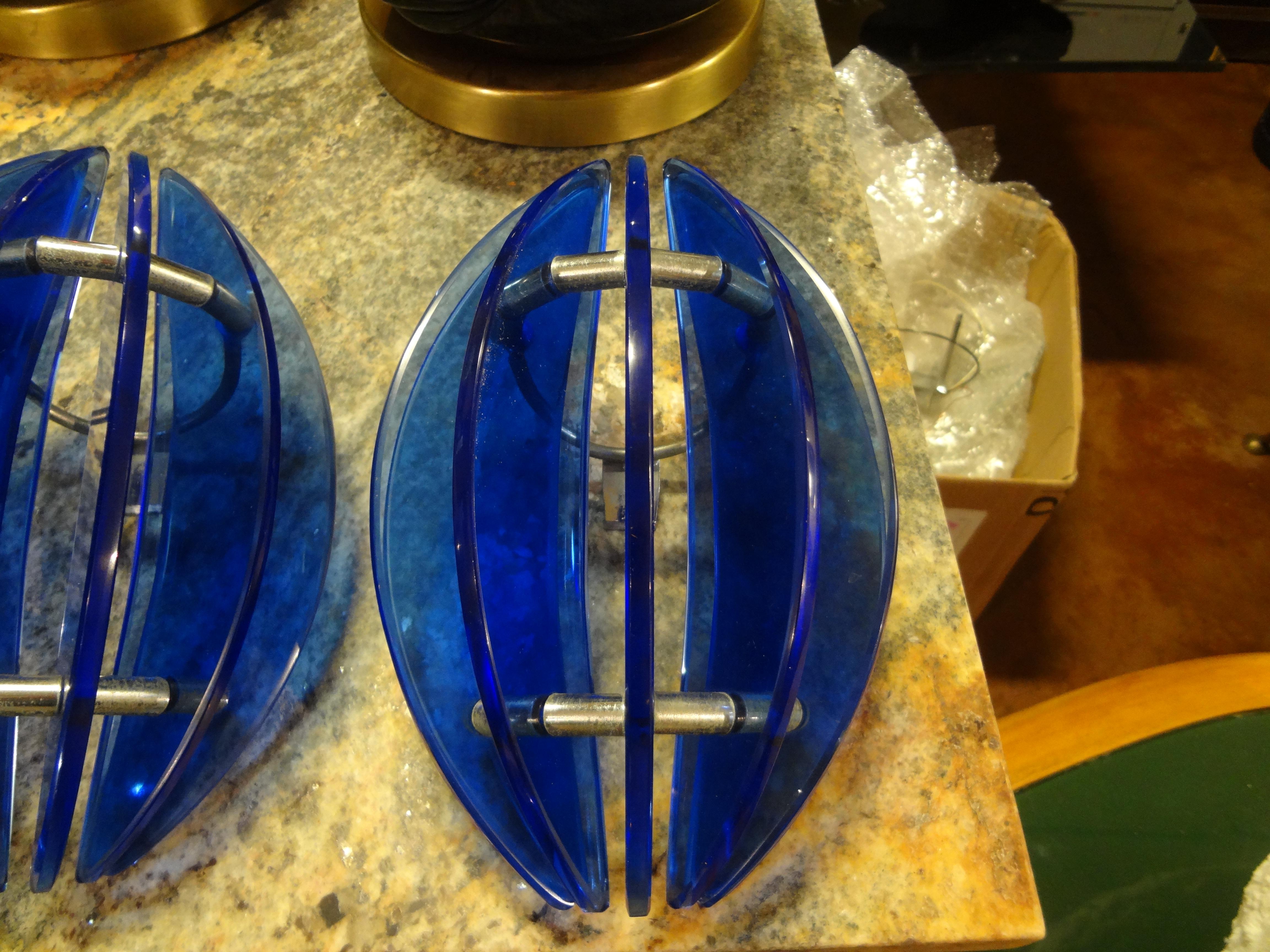 Pair of Midcentury Italian Cobalt Blue Glass Sconces by Veca In Good Condition For Sale In Houston, TX